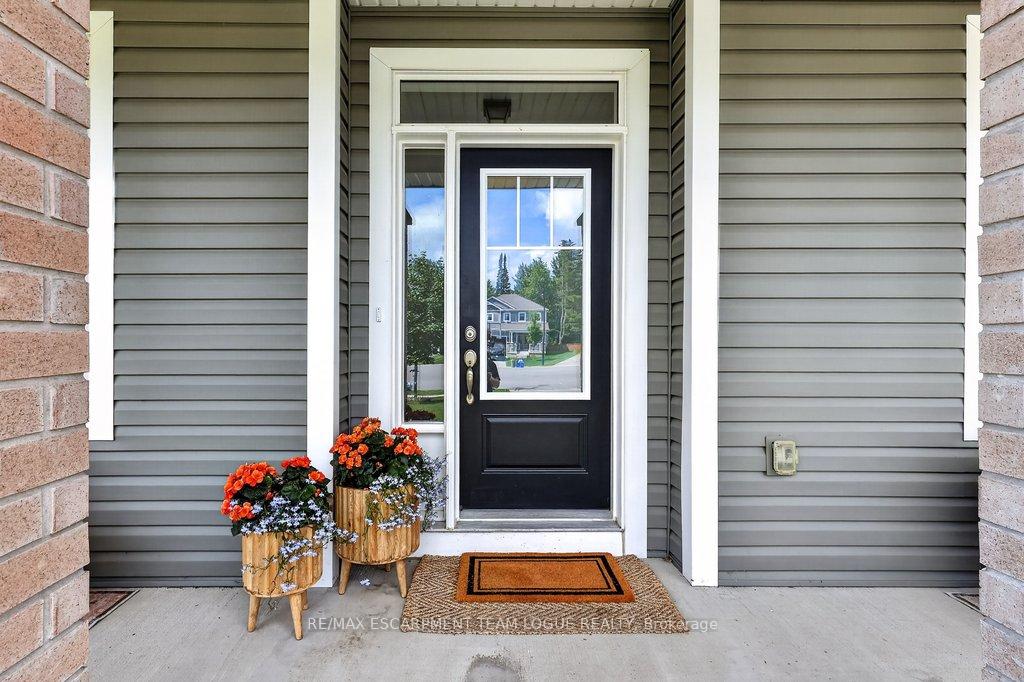 Photo 3 of 75 Chambery Street, Bracebridge, Macaulay — HOMEH