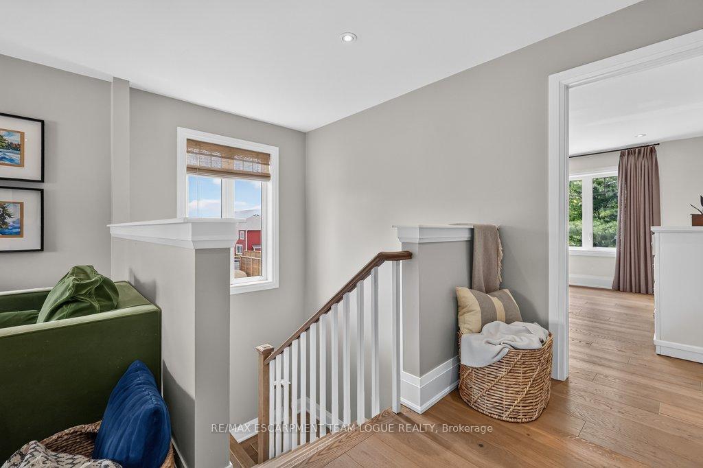 Photo 24 of 75 Chambery Street, Bracebridge, Macaulay — HOMEH