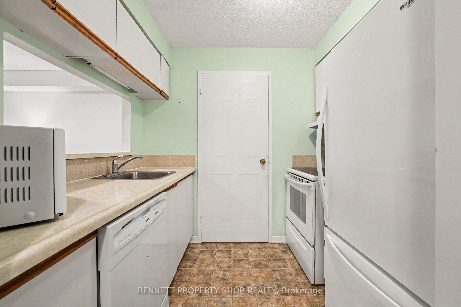 Photo 8 of Unit 803, 80 Sandcastle Drive, Ottawa, Leslie Park — HOMEH