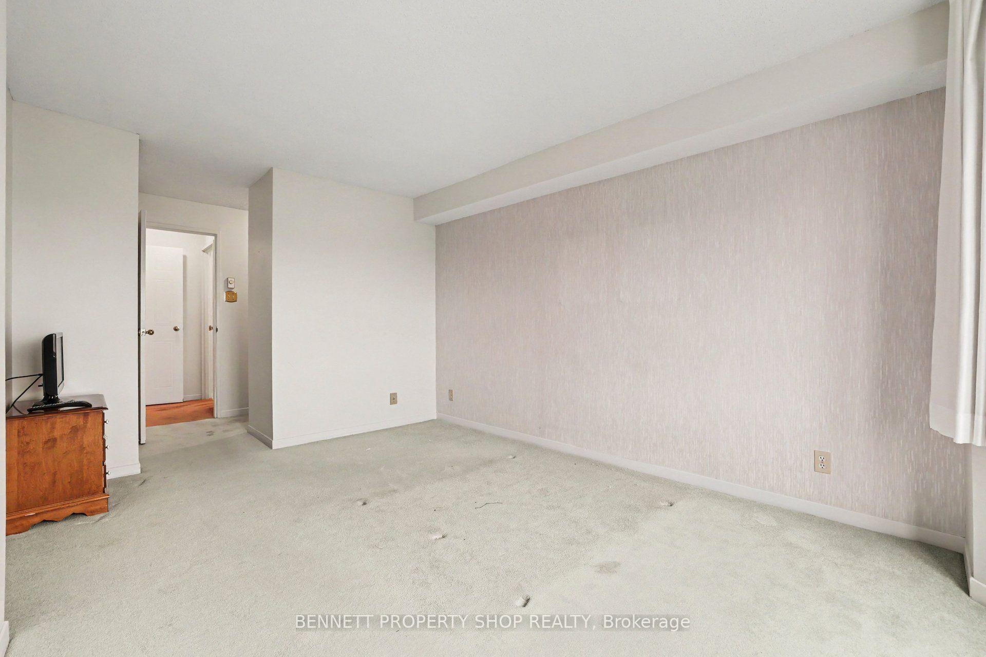 Photo 12 of Unit 803, 80 Sandcastle Drive, Ottawa, Leslie Park — HOMEH