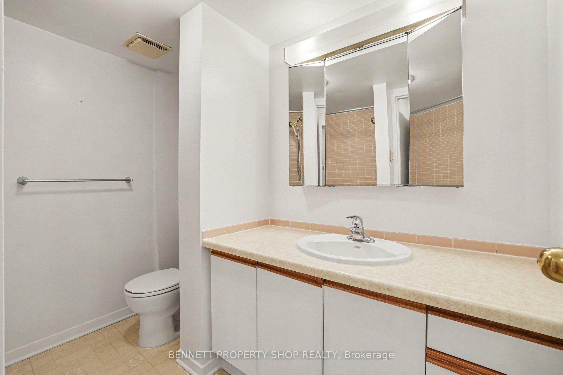Photo 14 of Unit 803, 80 Sandcastle Drive, Ottawa, Leslie Park — HOMEH