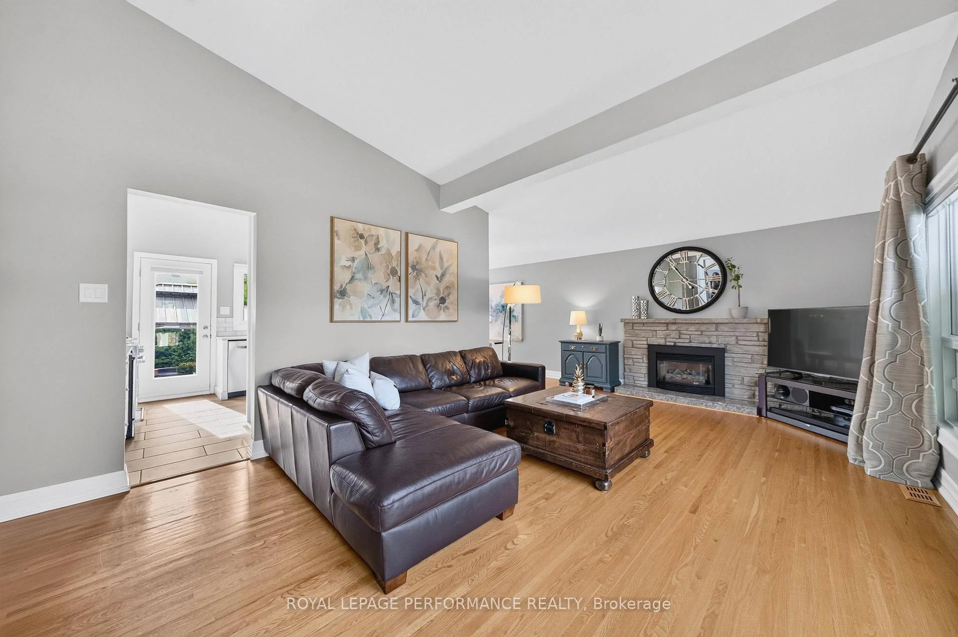 Photo 5 of 12 Dexter Drive, Ottawa, Sheahan Estates/Trend Village — HOMEH