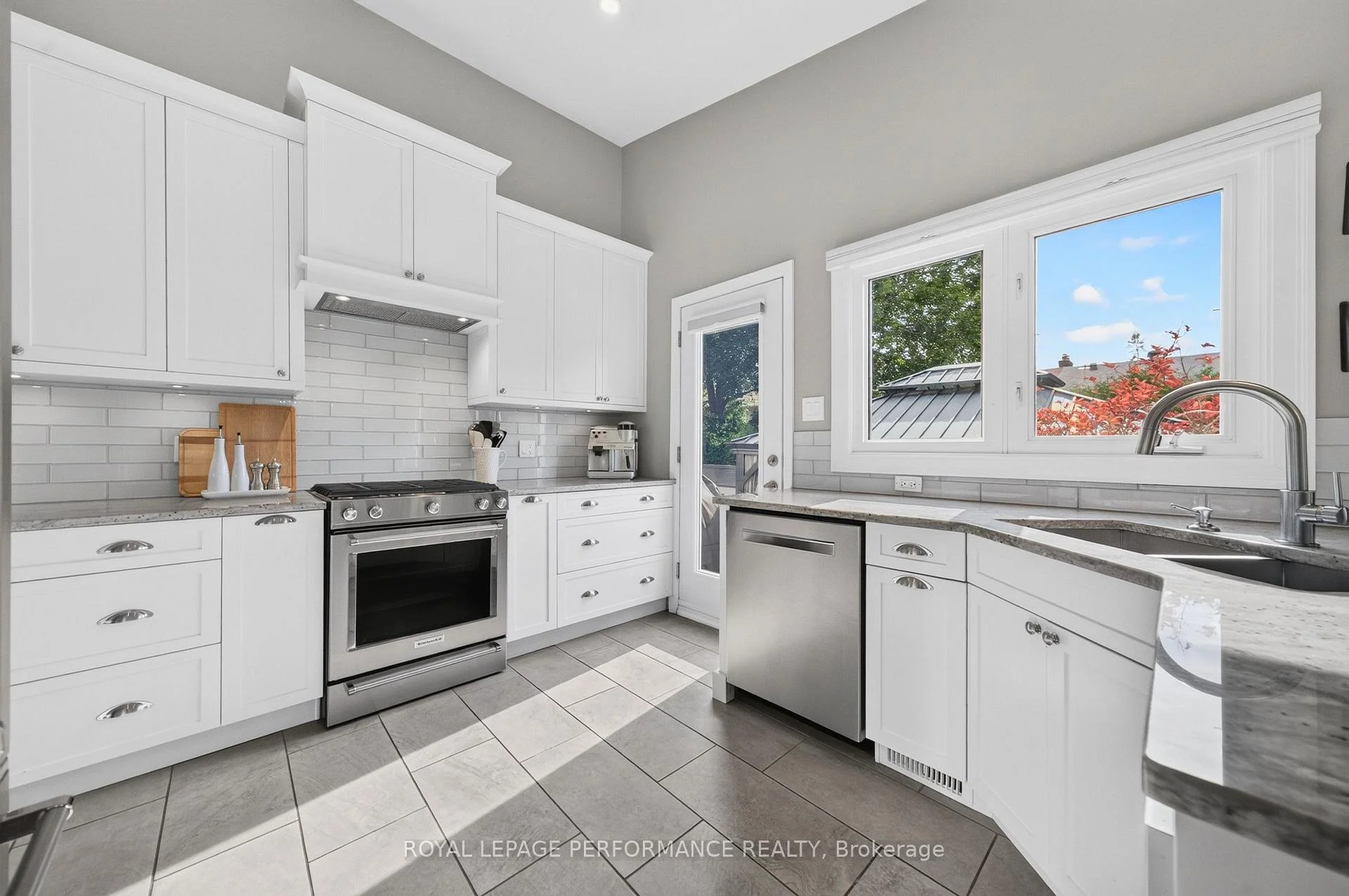 Photo 17 of 12 Dexter Drive, Ottawa, Sheahan Estates/Trend Village — HOMEH