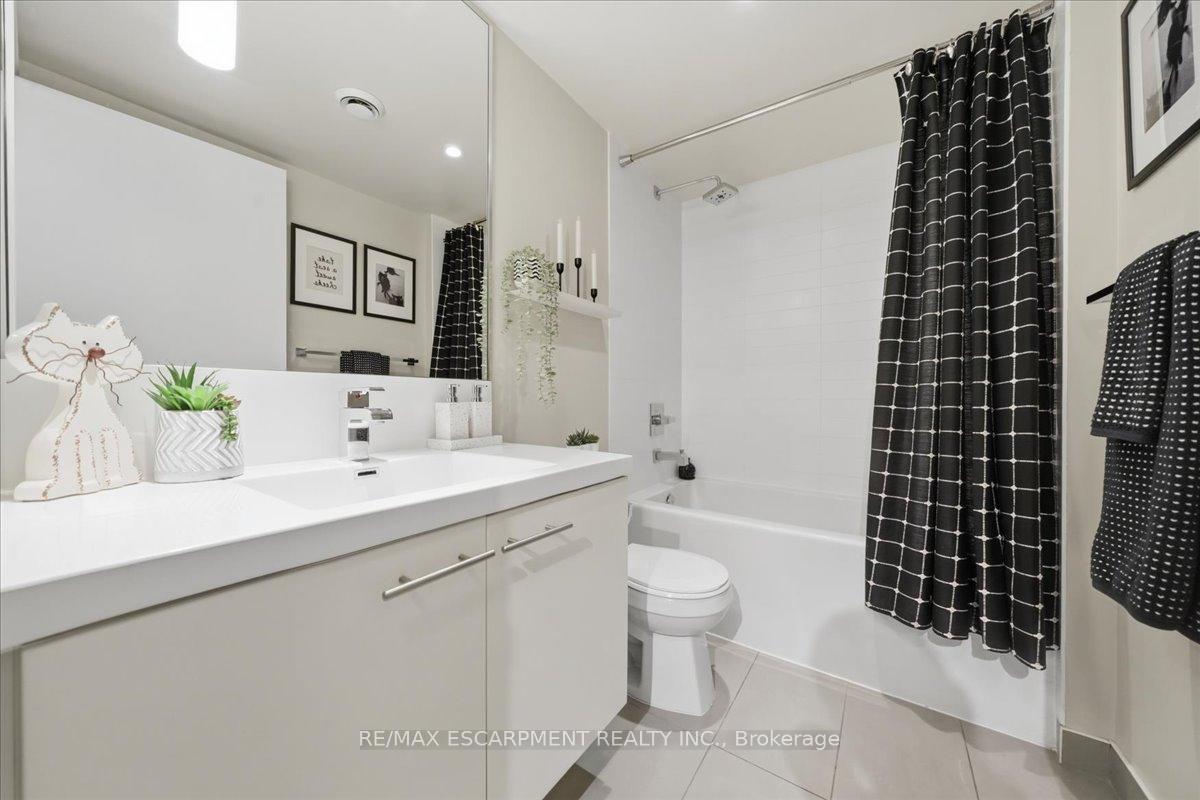 Photo 9 of Unit 2204, 5 Valhalla Inn Road, Etobicoke, Islington-City Centre West — HOMEH