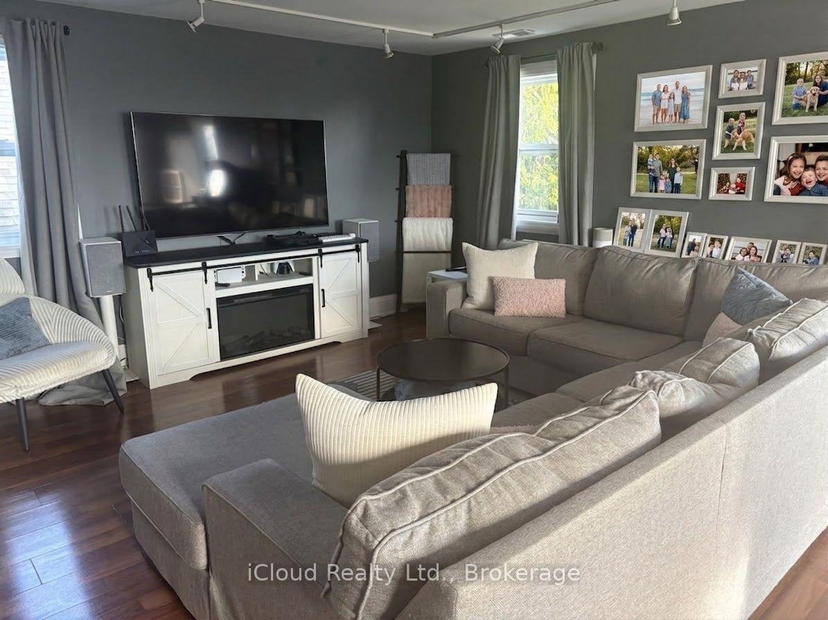 Photo 1 of Unit 2, 65 Broadway, Orangeville — HOMEH