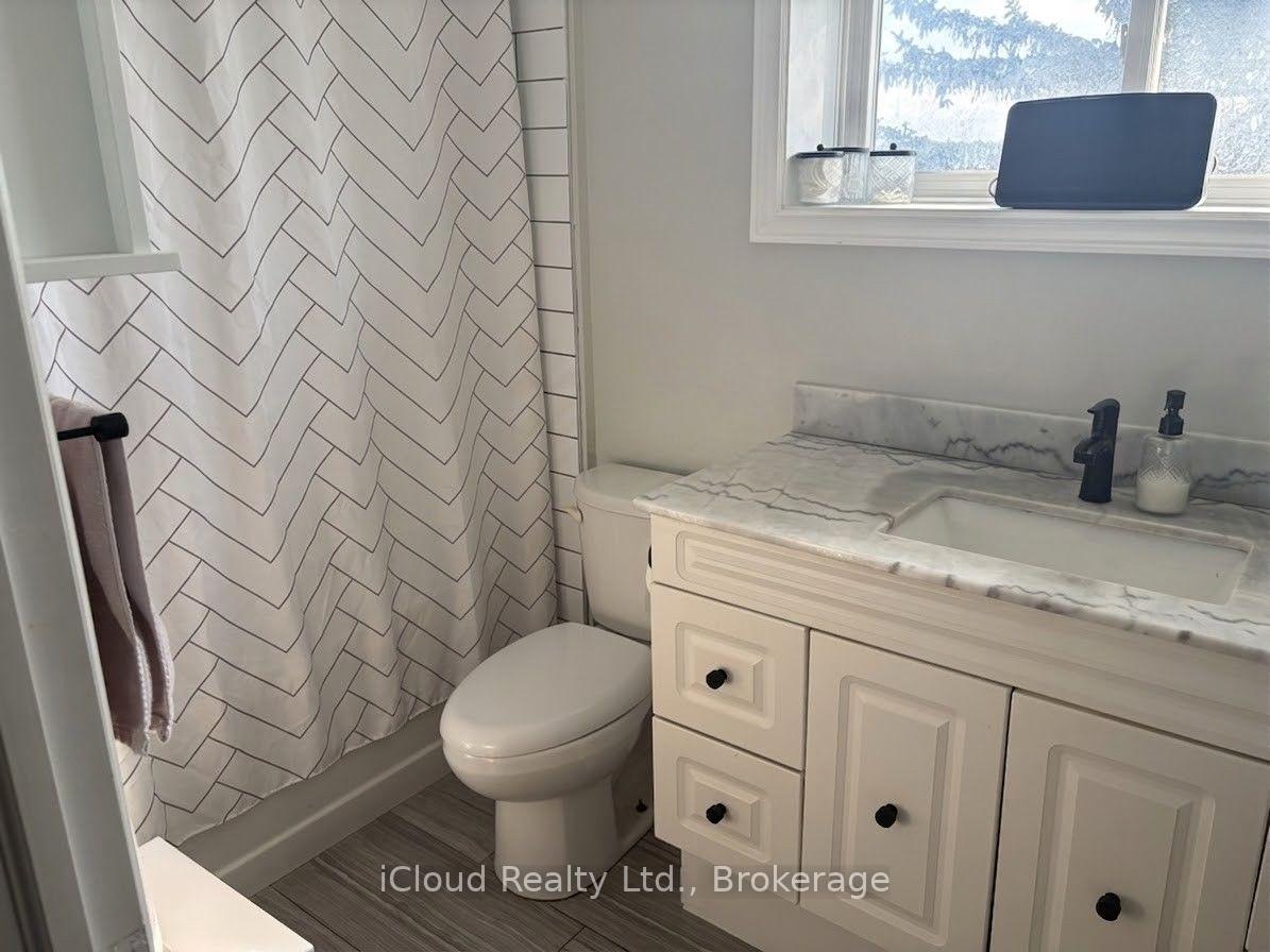Photo 3 of Unit 2, 65 Broadway, Orangeville — HOMEH