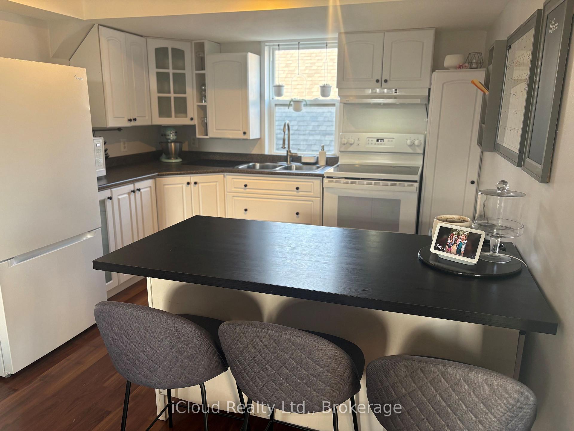 Photo 5 of Unit 2, 65 Broadway, Orangeville — HOMEH