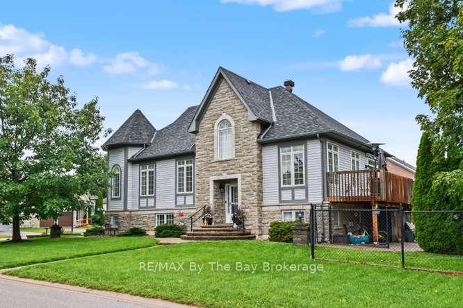 Photo 2 of 90 Meadowlark Boulevard, Wasaga Beach — HOMEH