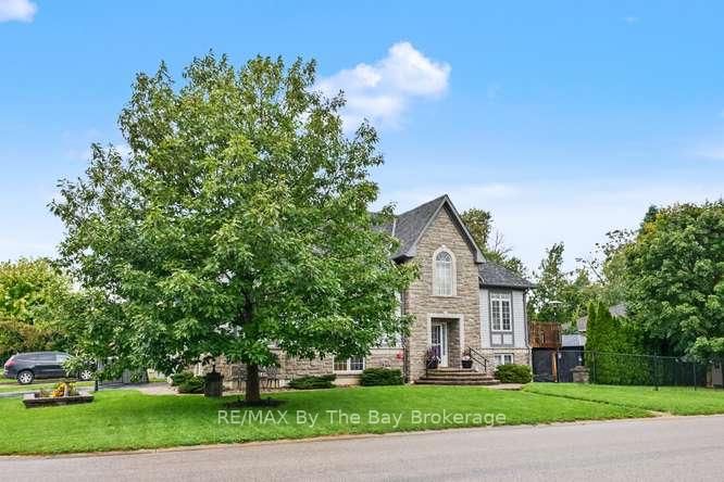 Photo 4 of 90 Meadowlark Boulevard, Wasaga Beach — HOMEH
