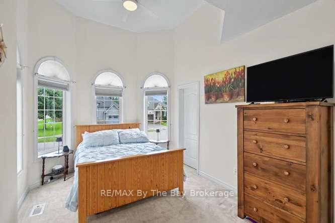 Photo 17 of 90 Meadowlark Boulevard, Wasaga Beach — HOMEH