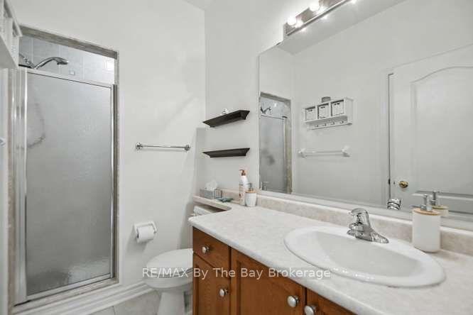 Photo 21 of 90 Meadowlark Boulevard, Wasaga Beach — HOMEH