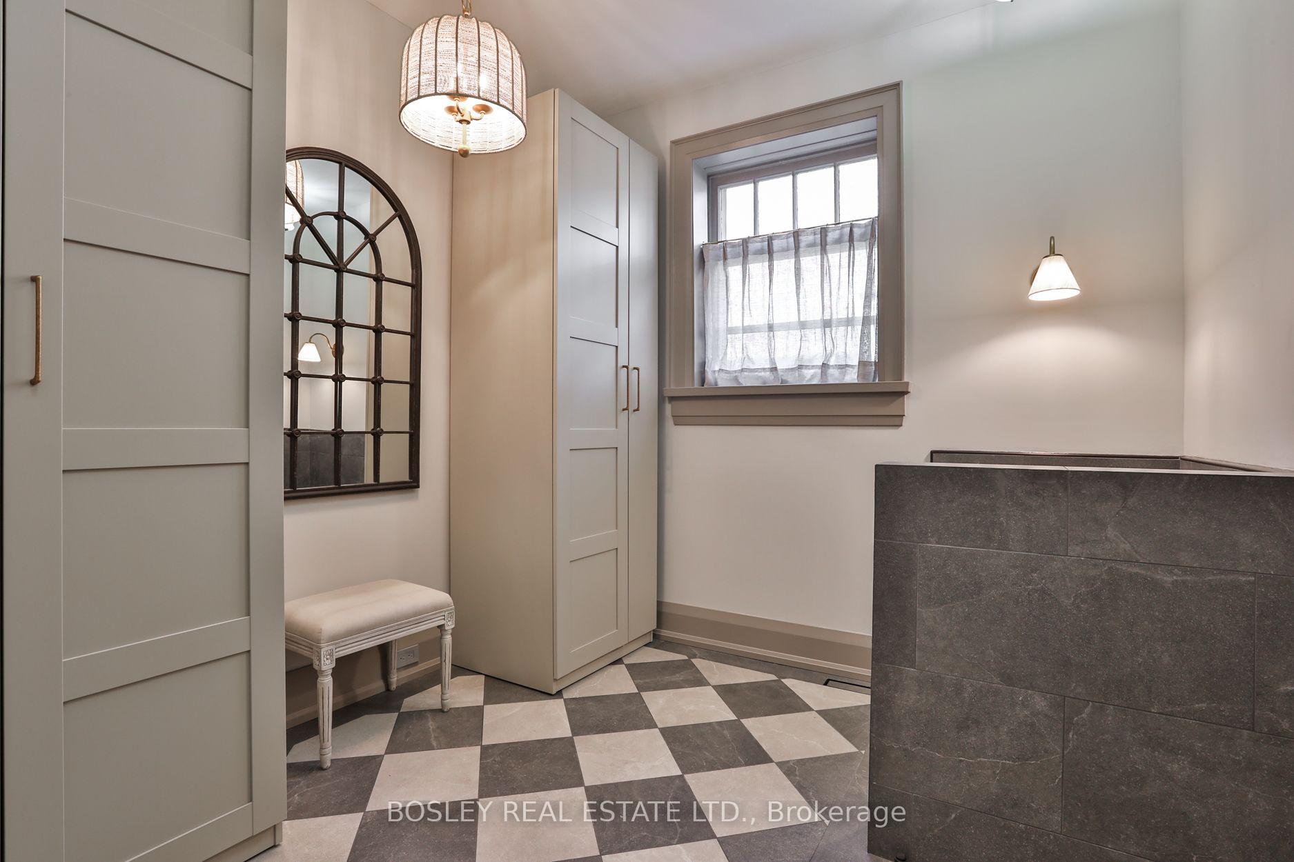 Photo 17 of 43 Whitehall Road, Toronto, Rosedale-Moore Park — HOMEH