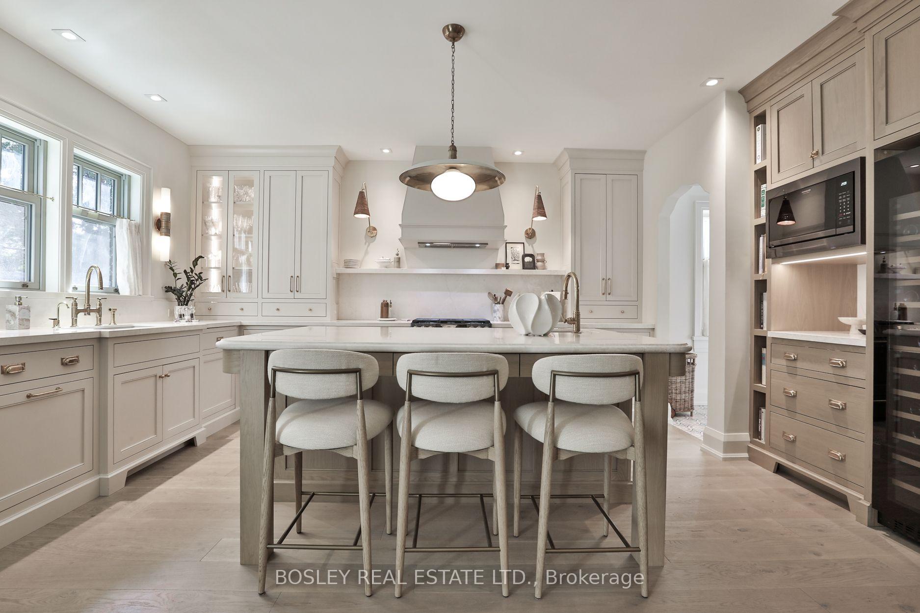 Photo 23 of 43 Whitehall Road, Toronto, Rosedale-Moore Park — HOMEH
