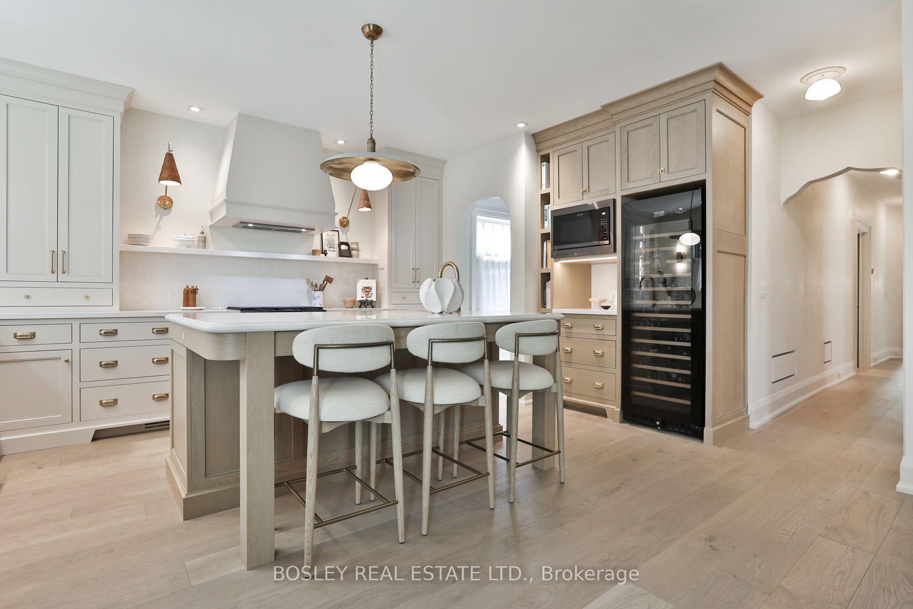 Photo 24 of 43 Whitehall Road, Toronto, Rosedale-Moore Park — HOMEH