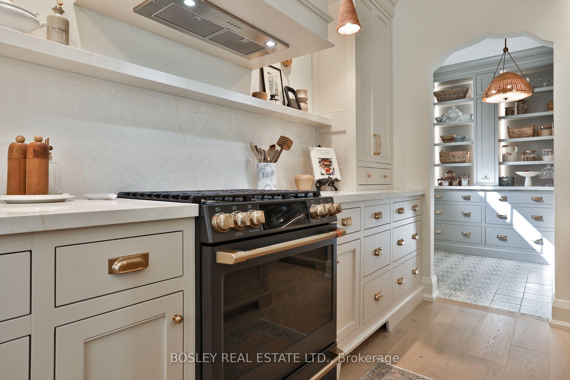 Photo 25 of 43 Whitehall Road, Toronto, Rosedale-Moore Park — HOMEH
