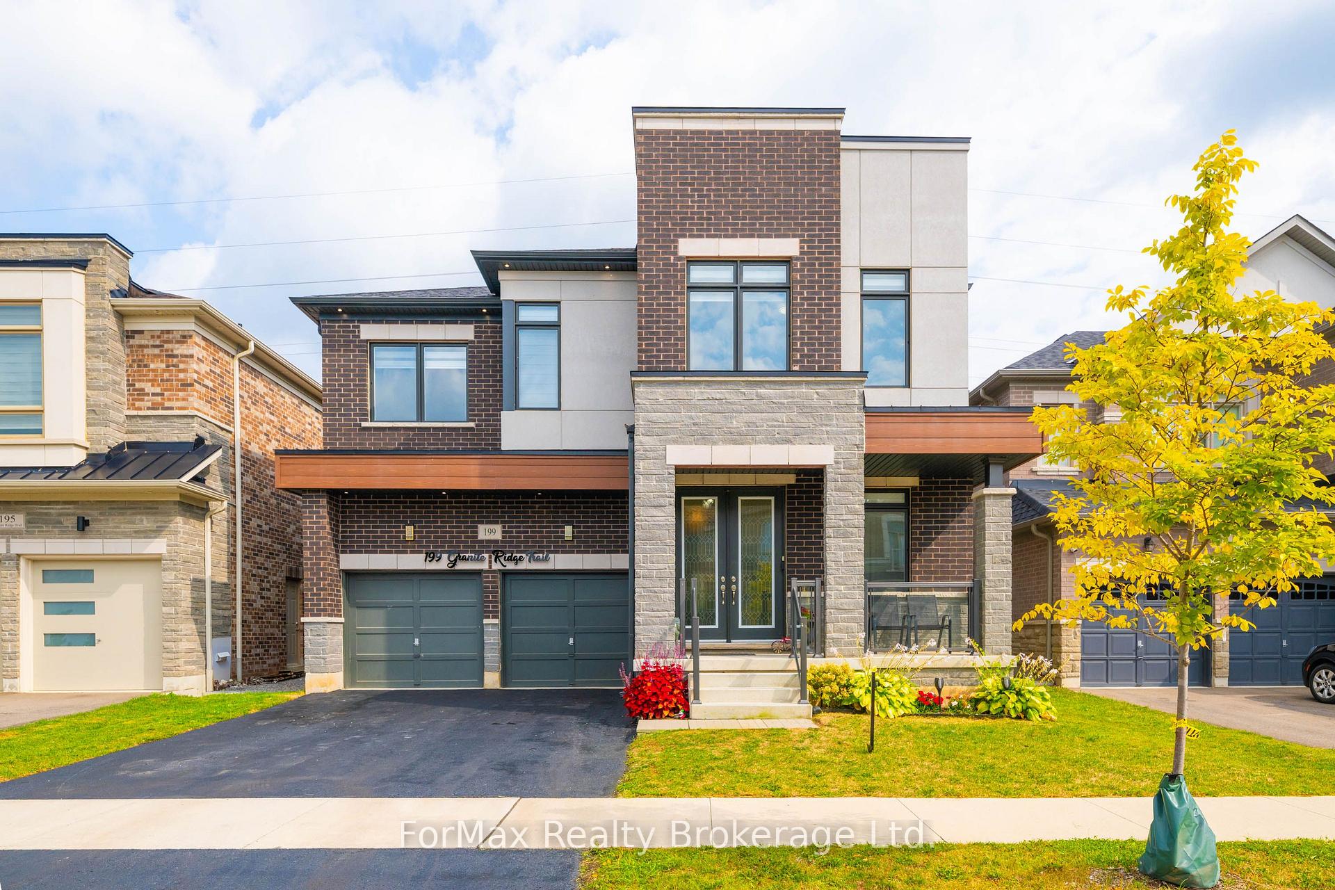 Photo 2 of 199 Granite Ridge Trail, Hamilton, Waterdown — HOMEH