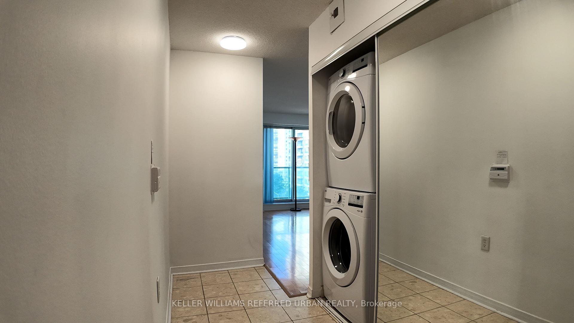 Photo 2 of Unit 806, 22 Olive Avenue, North York, Willowdale East — HOMEH