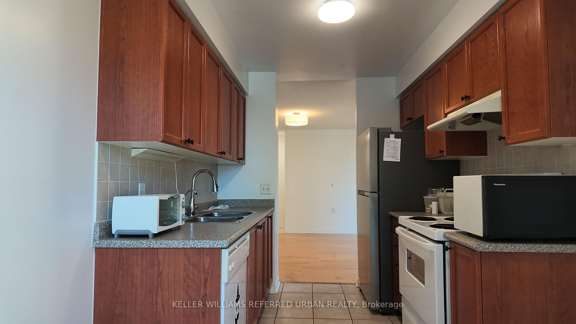 Photo 11 of Unit 806, 22 Olive Avenue, North York, Willowdale East — HOMEH