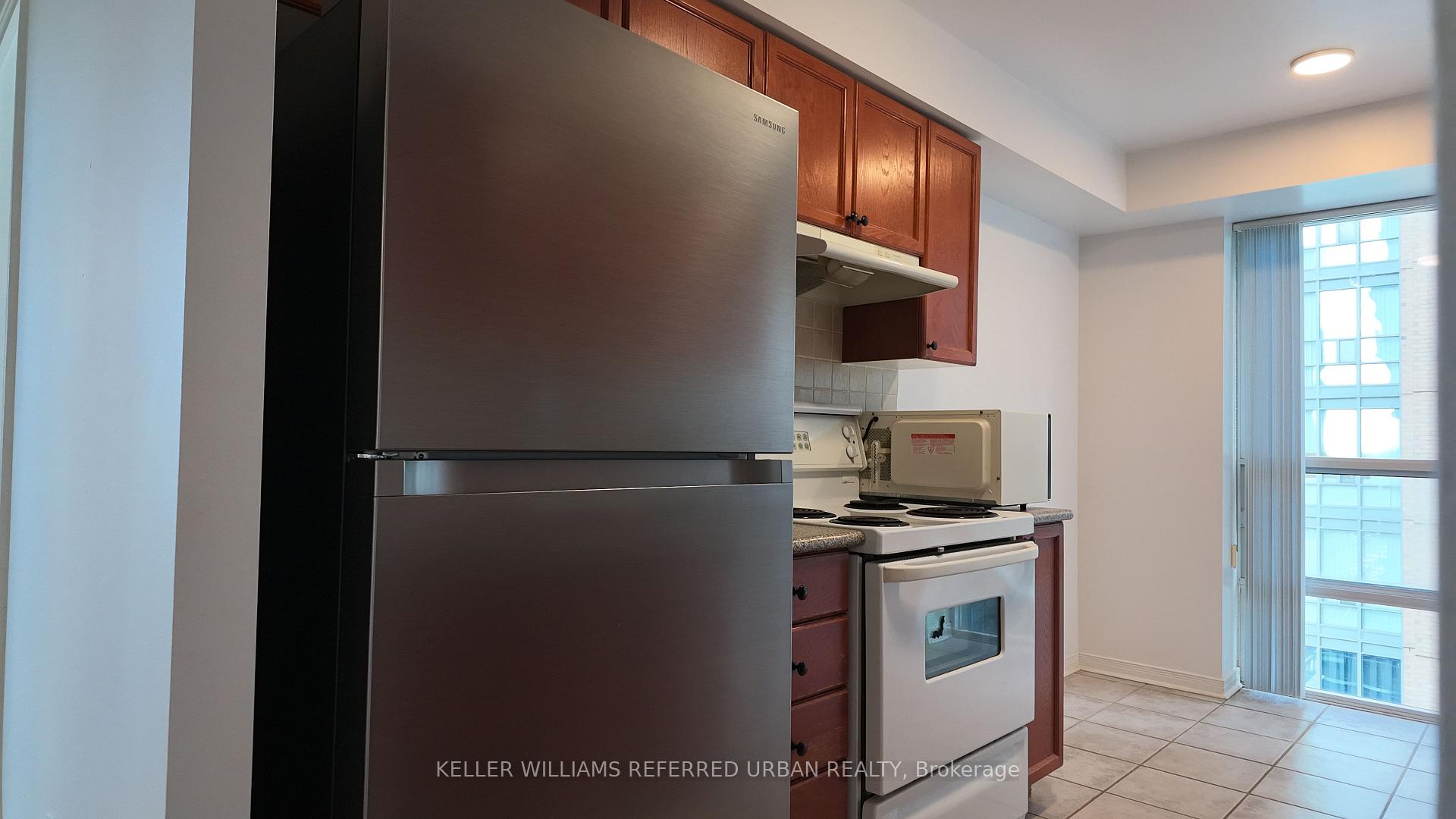 Photo 14 of Unit 806, 22 Olive Avenue, North York, Willowdale East — HOMEH