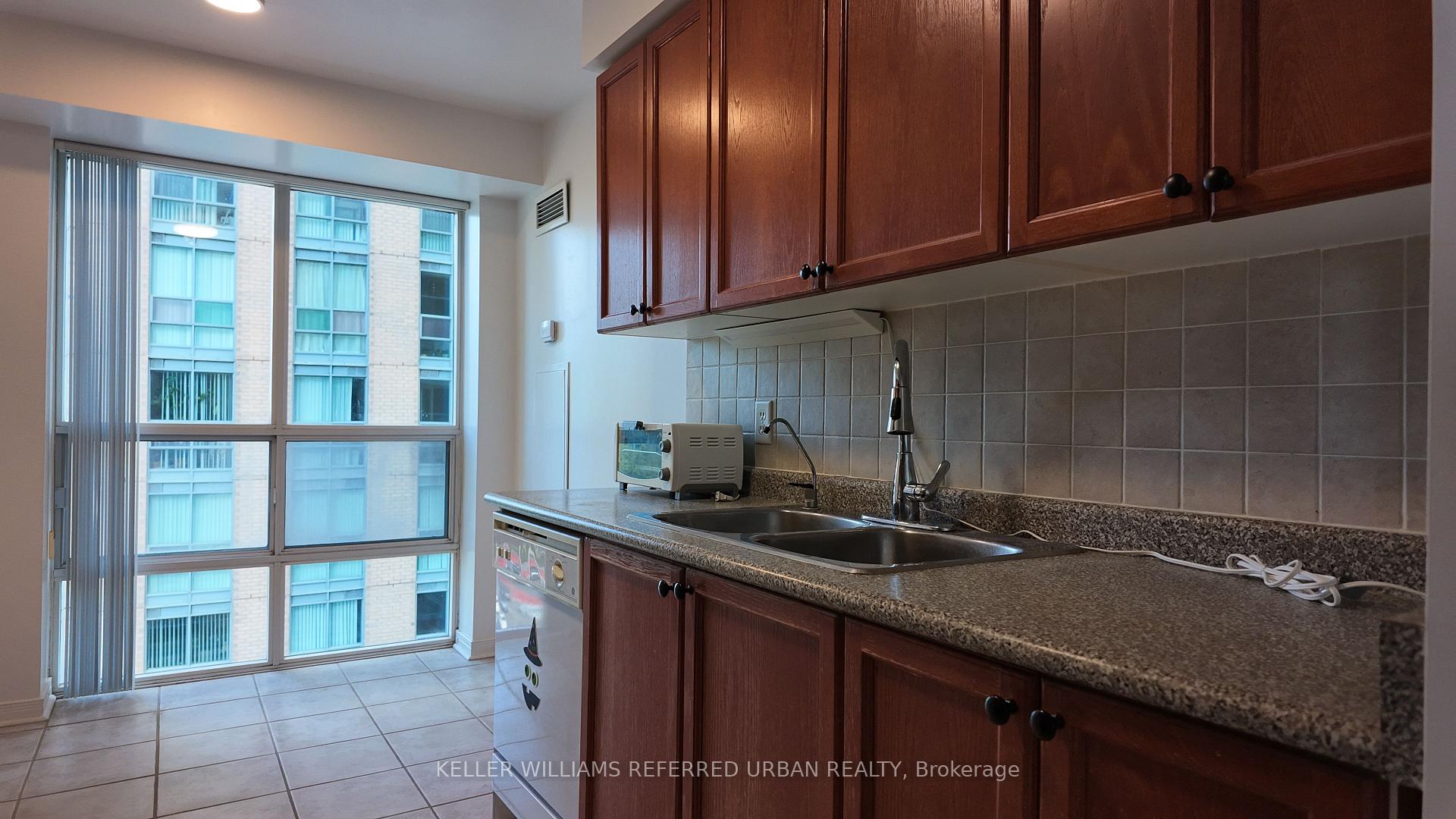 Photo 15 of Unit 806, 22 Olive Avenue, North York, Willowdale East — HOMEH