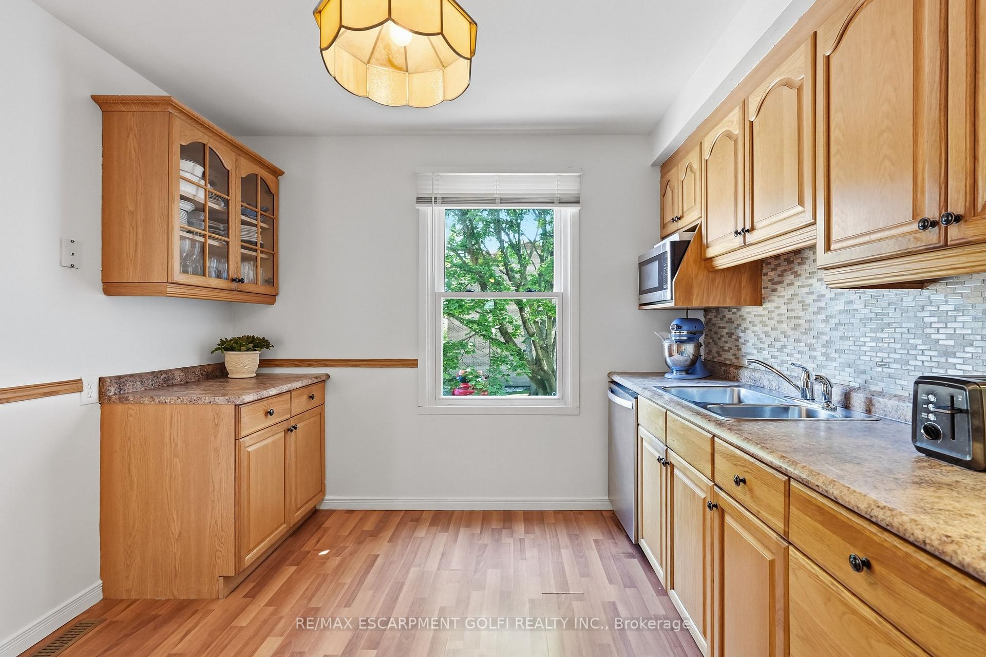 Photo 8 of Unit 39, 2277 Mountain Grove Avenue, Burlington, Mountainside — HOMEH