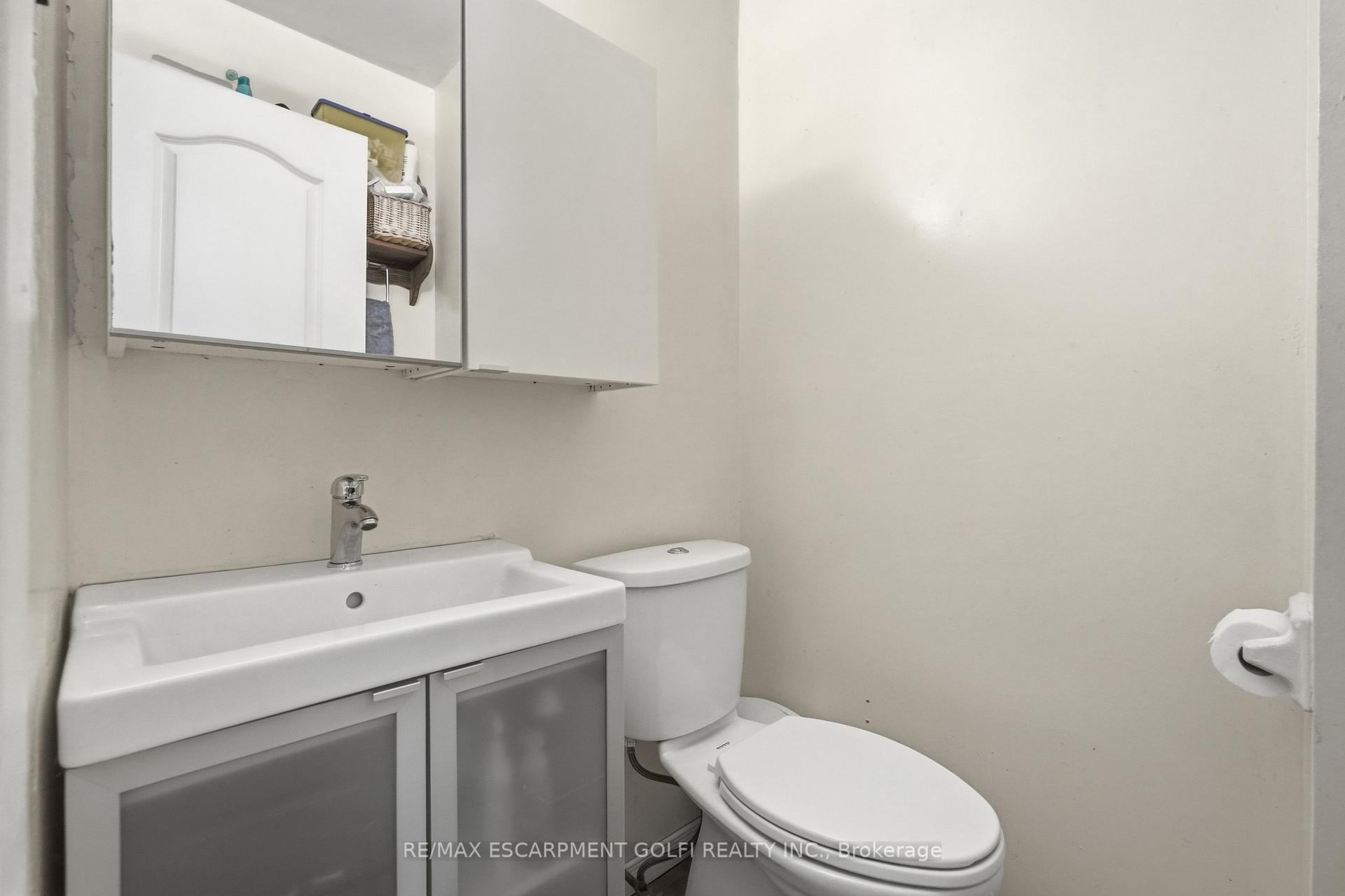 Photo 10 of Unit 39, 2277 Mountain Grove Avenue, Burlington, Mountainside — HOMEH