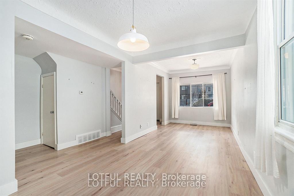 Photo 3 of 11 Champagne Avenue S, Ottawa, West Centre Town — HOMEH