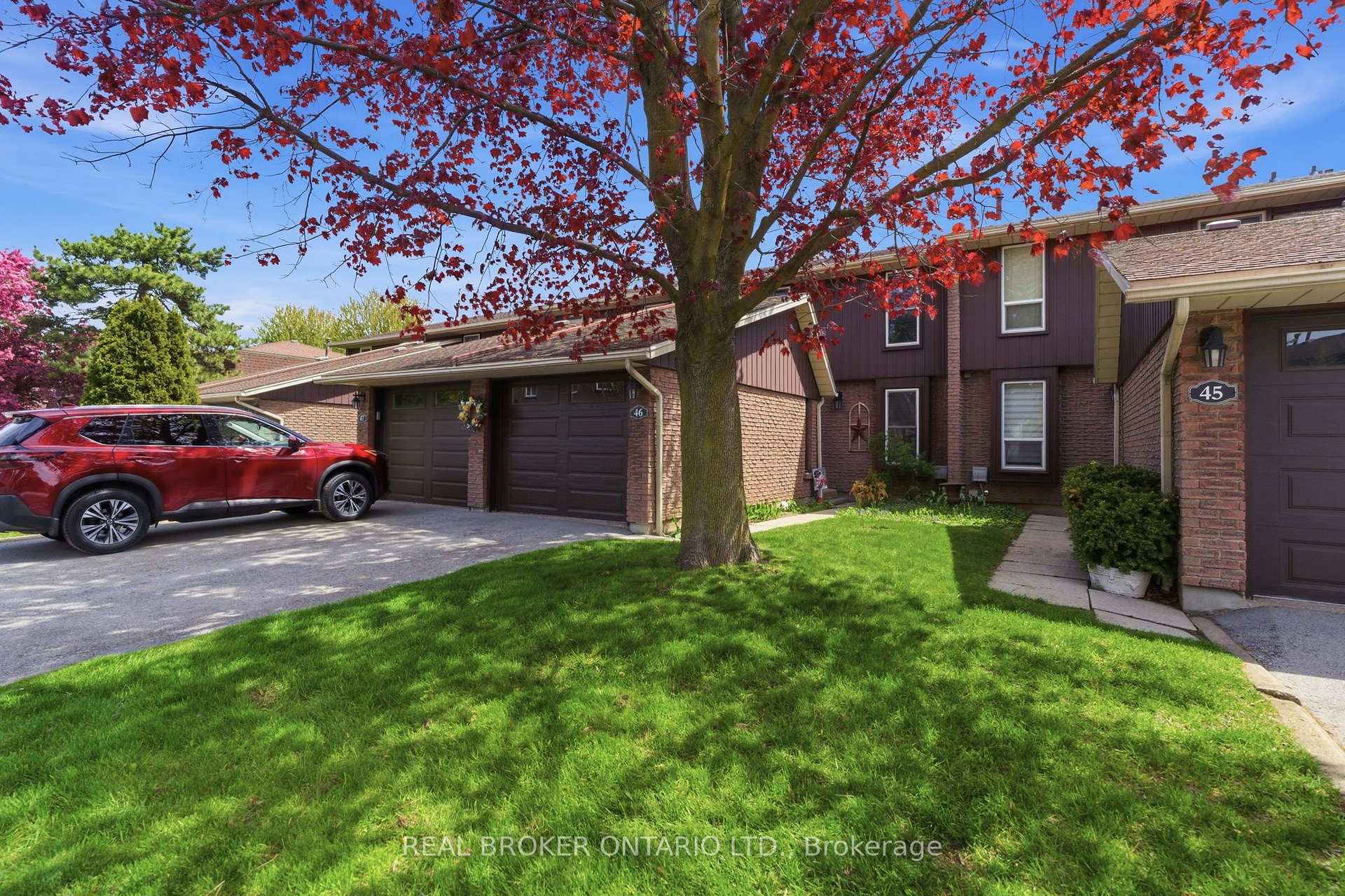 Photo of Unit 46, 122 Lakeshore Road