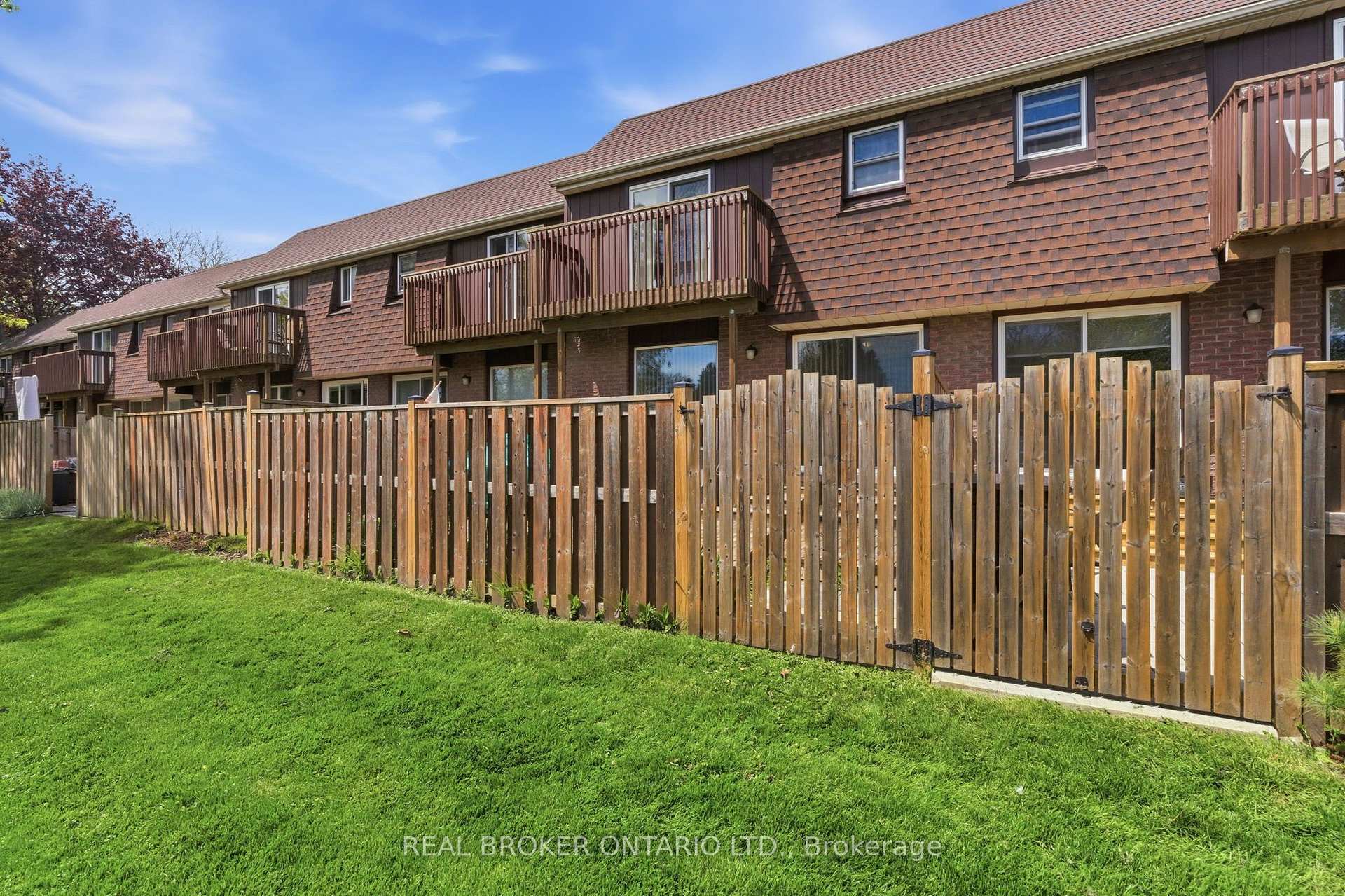Photo 24 of Unit 46, 122 Lakeshore Road, St. Catharines, Lakeport — HOMEH