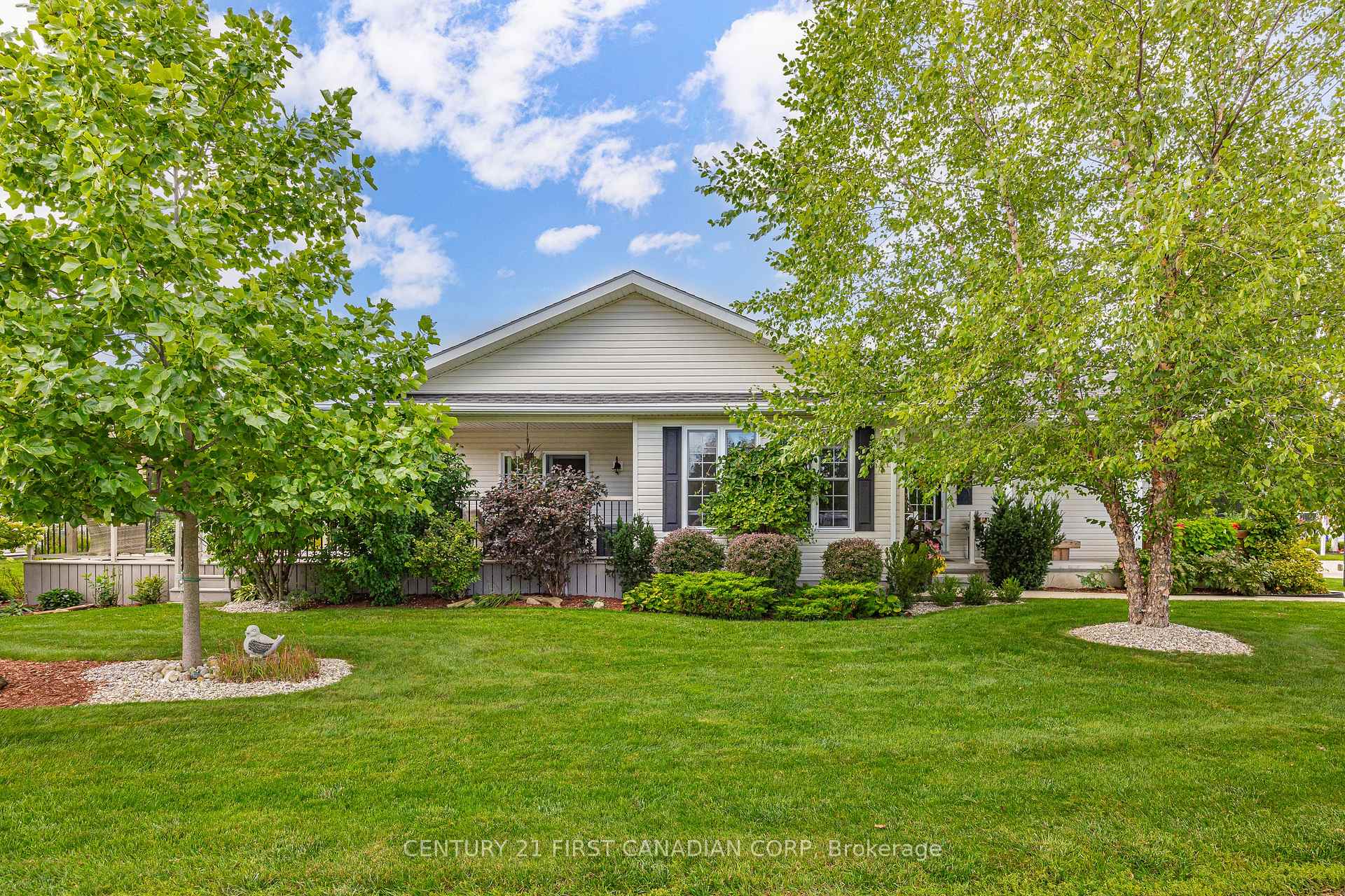 Photo 4 of 420 Shannon Boulevard, South Huron, Stephen — HOMEH