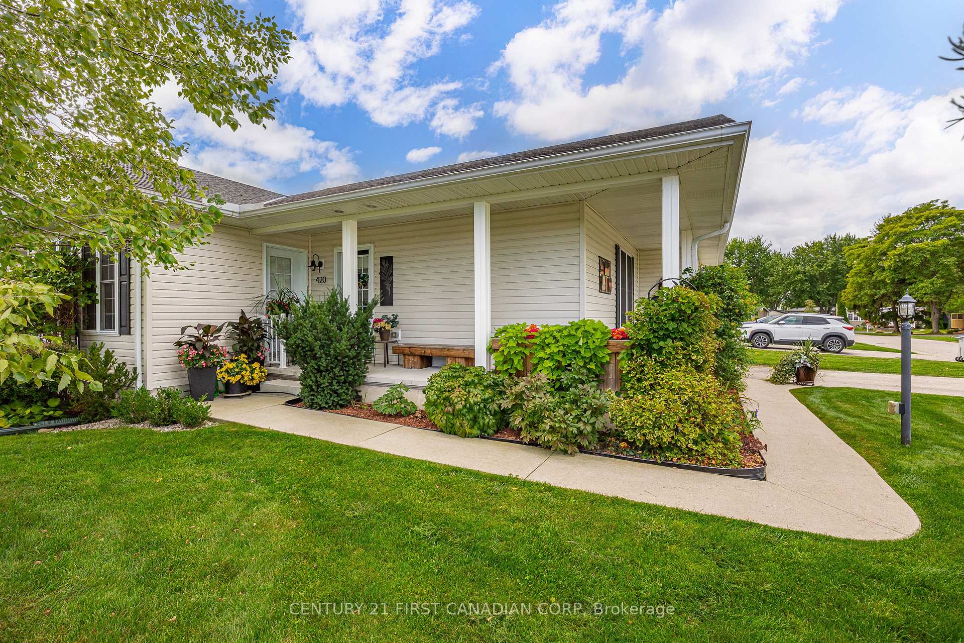 Photo 5 of 420 Shannon Boulevard, South Huron, Stephen — HOMEH
