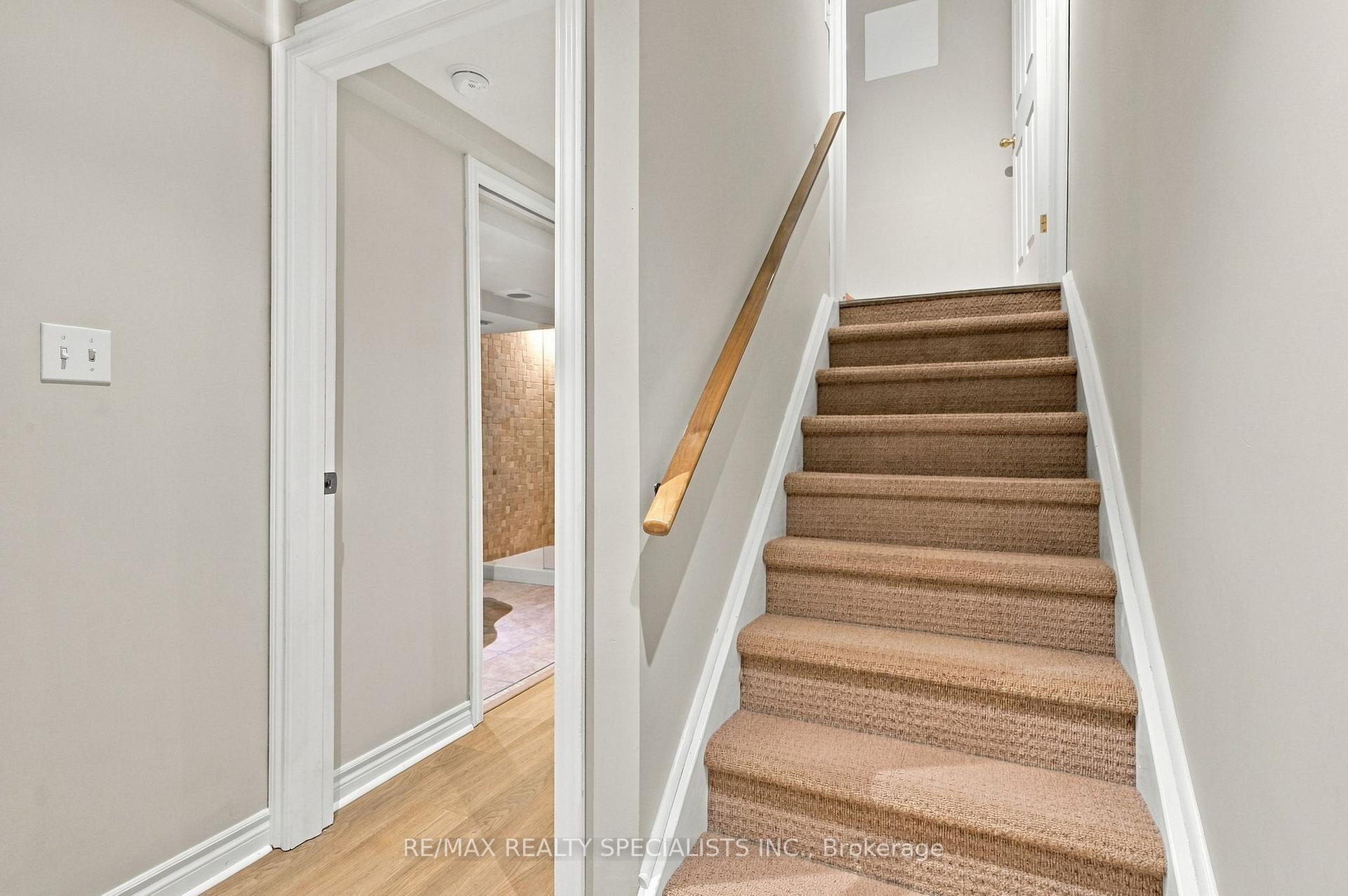 Photo 35 of 90 Foxborough Drive, Hamilton, Ancaster — HOMEH