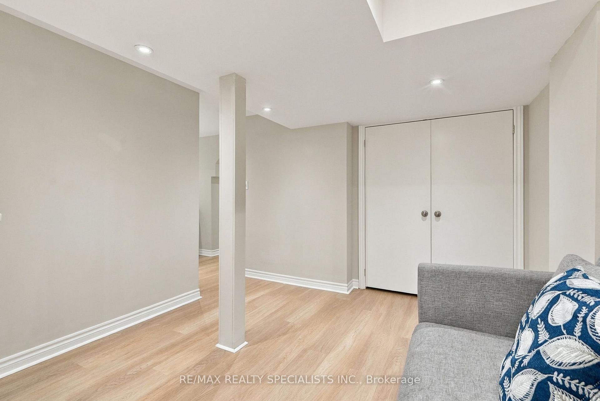 Photo 39 of 90 Foxborough Drive, Hamilton, Ancaster — HOMEH