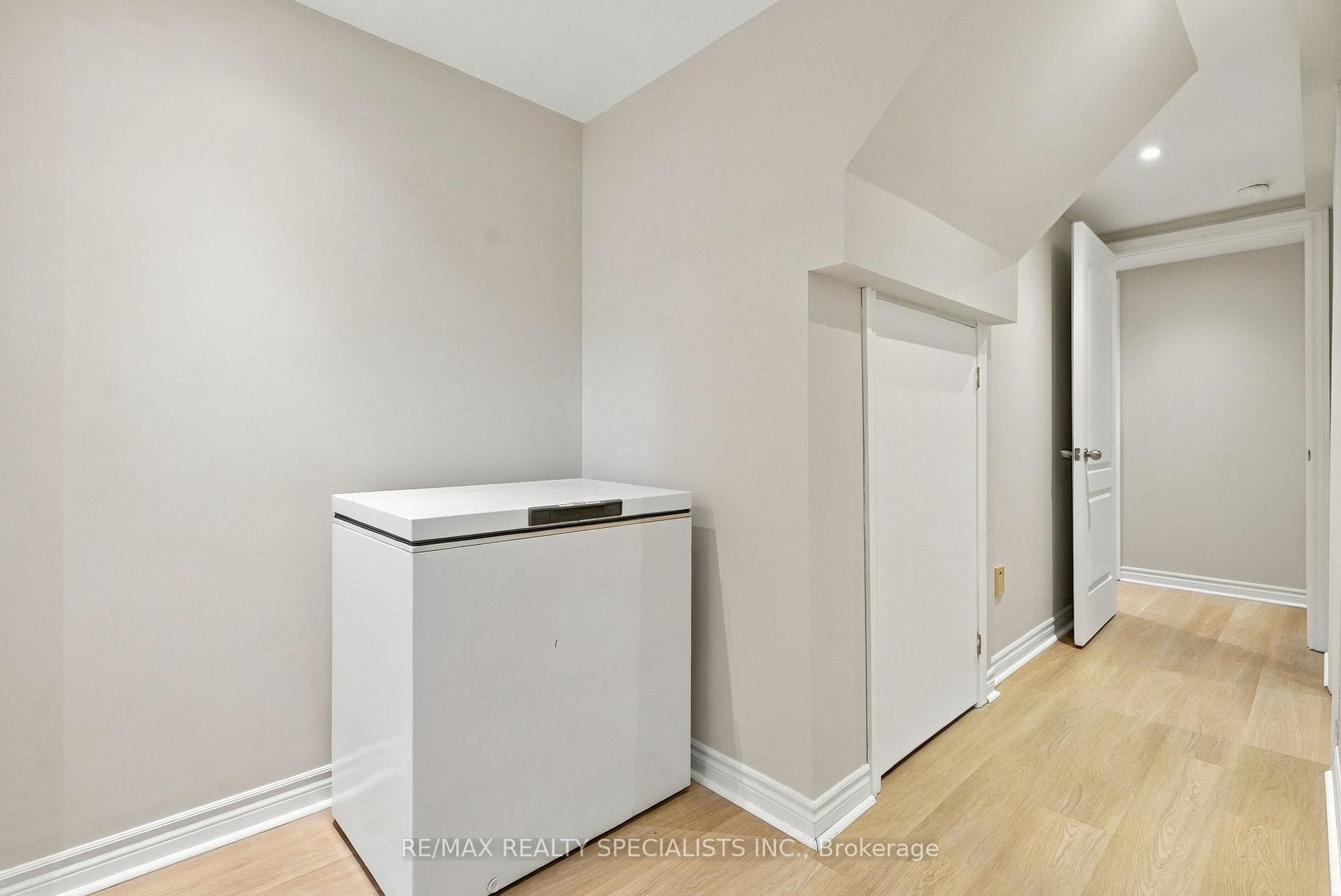 Photo 42 of 90 Foxborough Drive, Hamilton, Ancaster — HOMEH