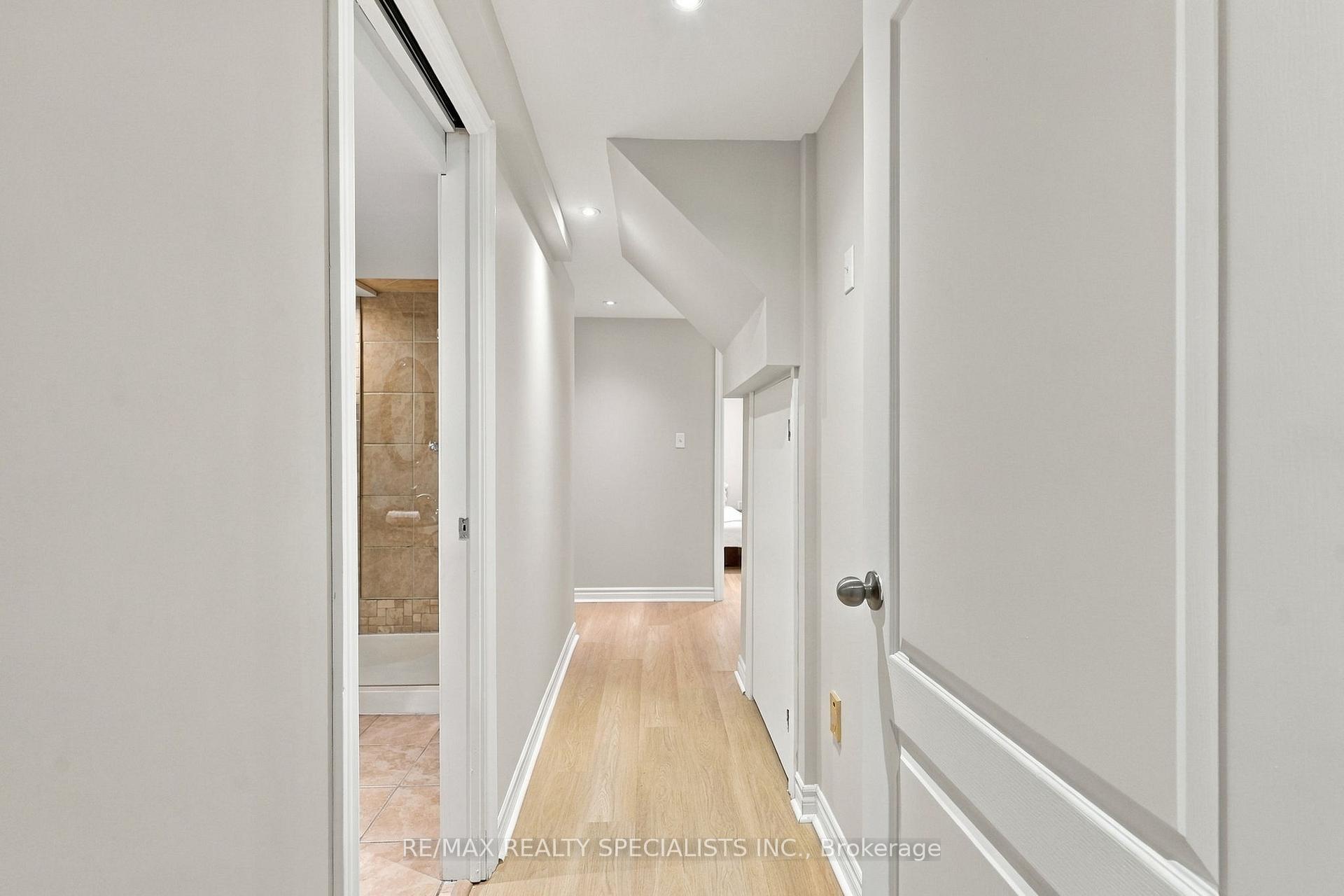 Photo 43 of 90 Foxborough Drive, Hamilton, Ancaster — HOMEH