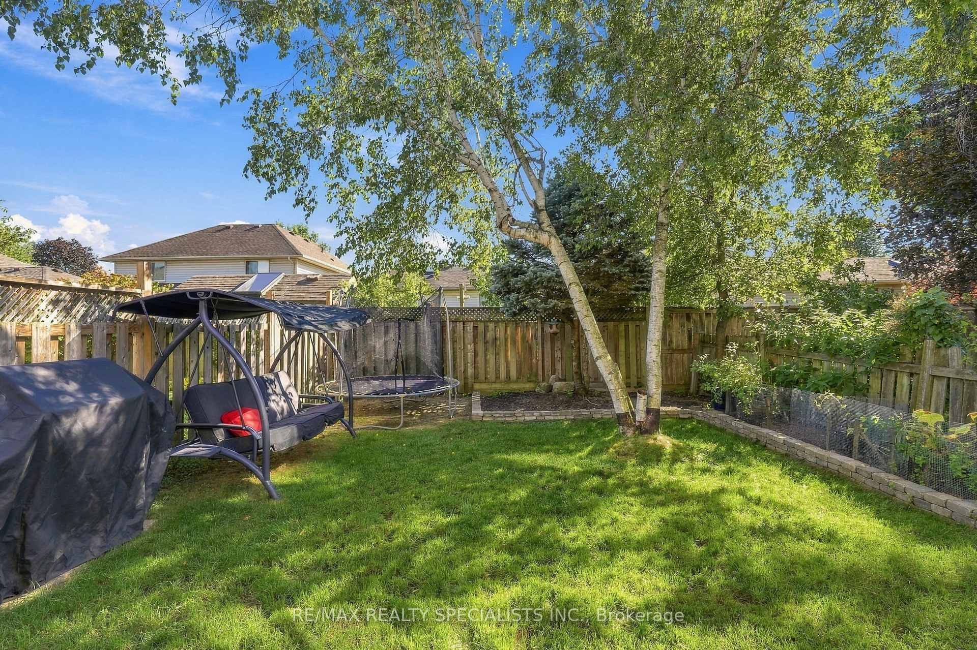 Photo 46 of 90 Foxborough Drive, Hamilton, Ancaster — HOMEH