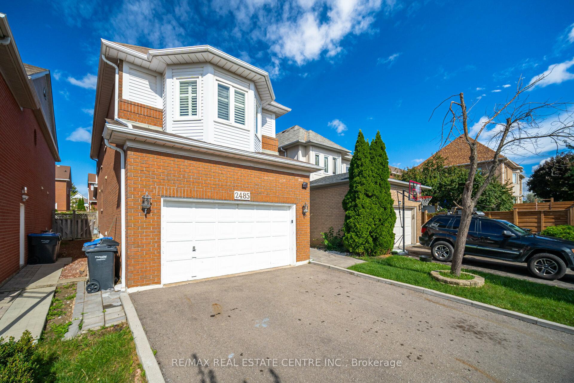 Photo 4 of 2485 Strathmore Crescent N, Mississauga, Central Erin Mills — HOMEH