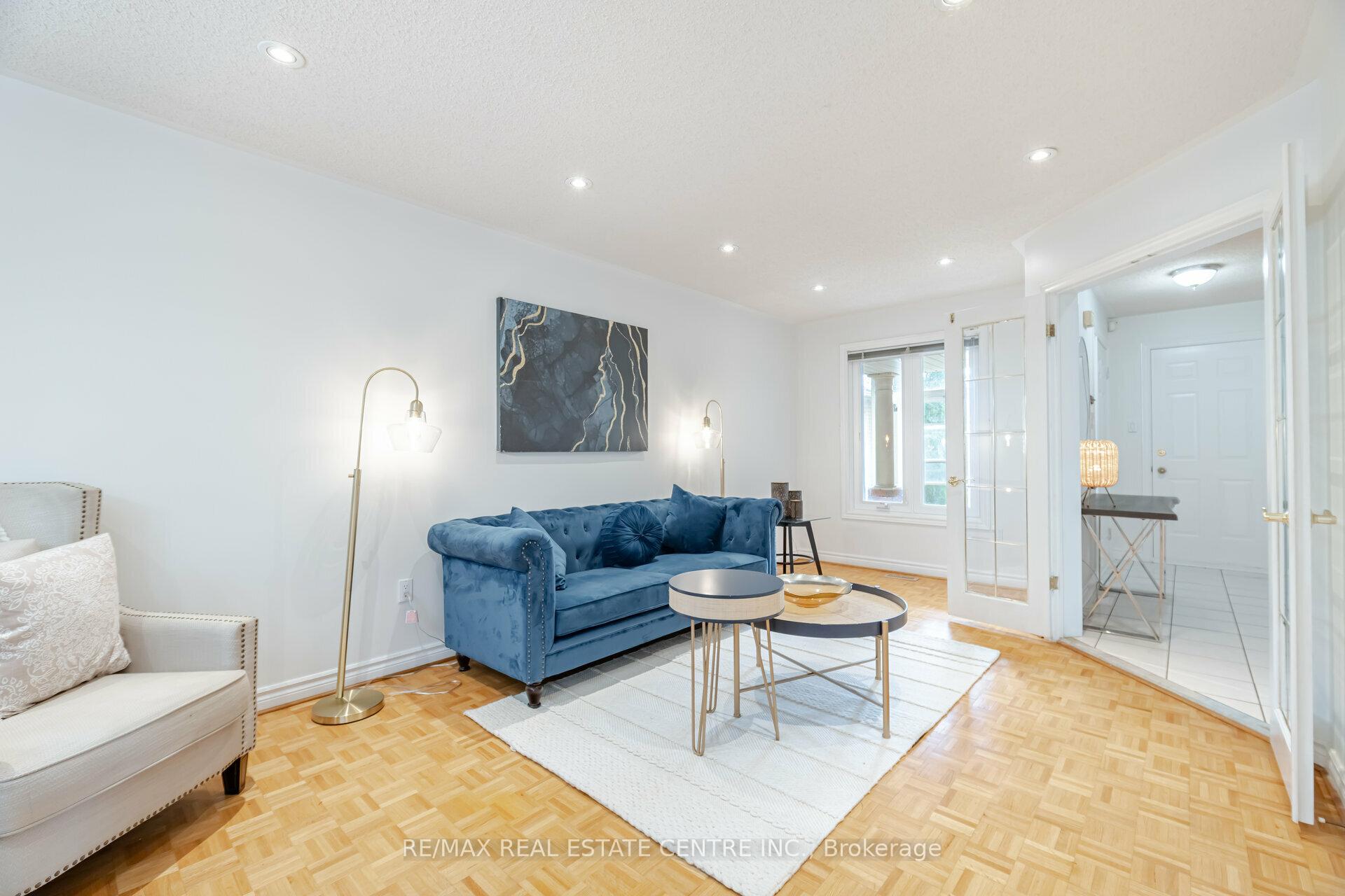 Photo 7 of 2485 Strathmore Crescent N, Mississauga, Central Erin Mills — HOMEH