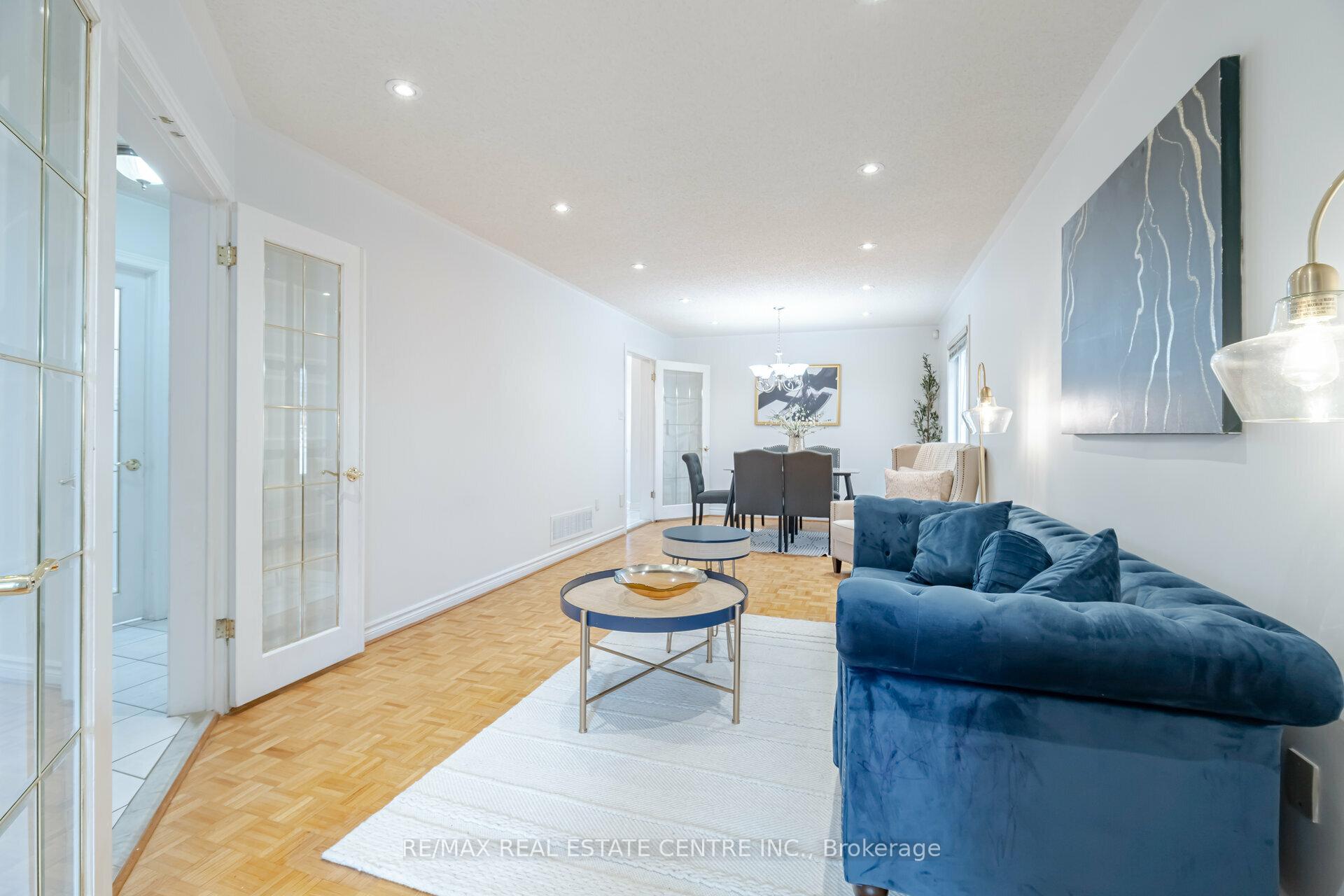 Photo 9 of 2485 Strathmore Crescent N, Mississauga, Central Erin Mills — HOMEH