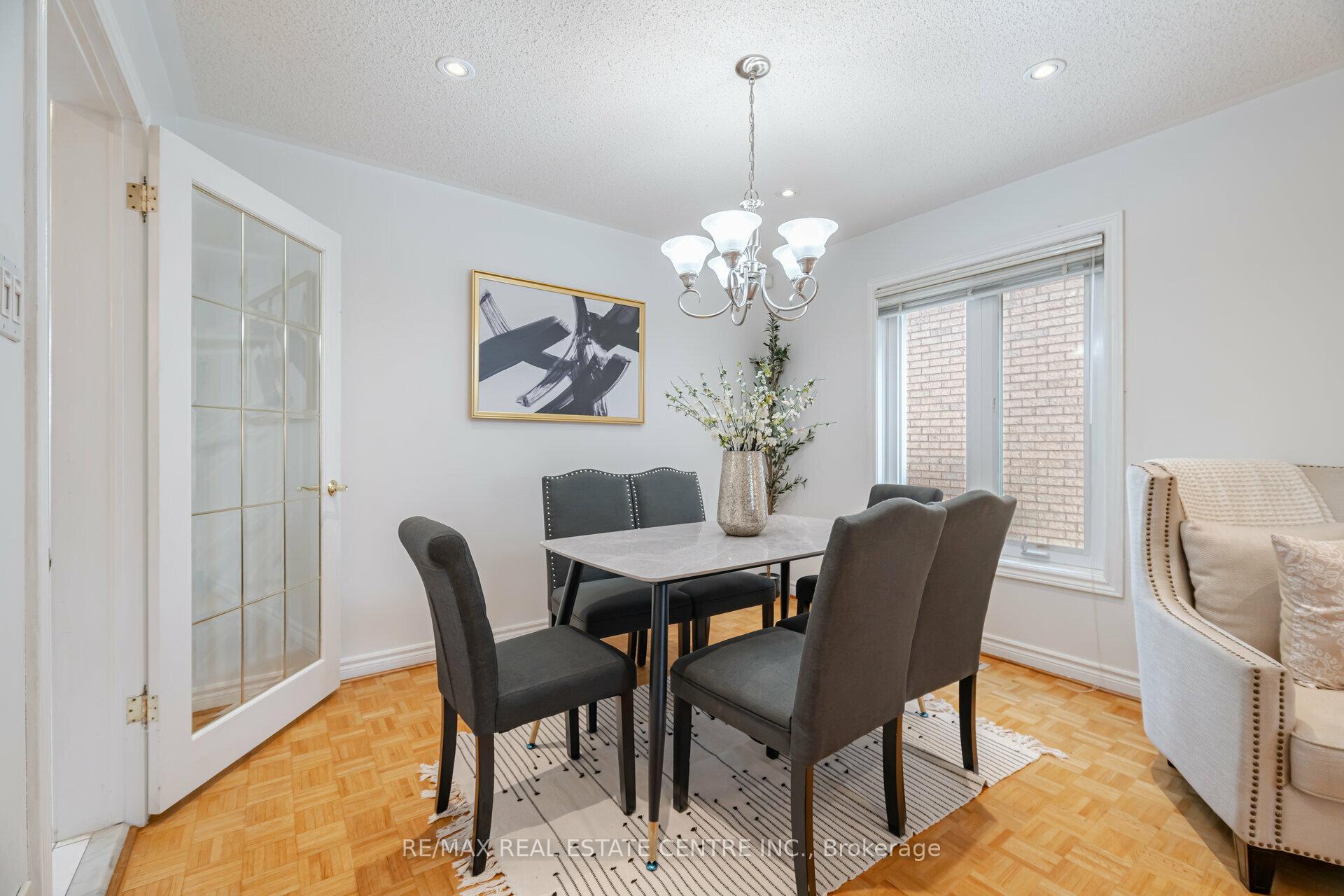 Photo 11 of 2485 Strathmore Crescent N, Mississauga, Central Erin Mills — HOMEH