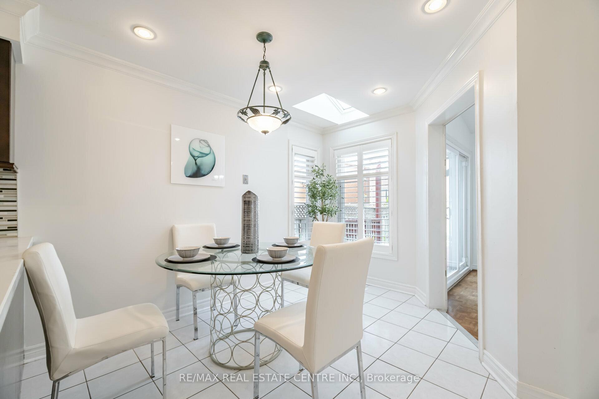 Photo 14 of 2485 Strathmore Crescent N, Mississauga, Central Erin Mills — HOMEH