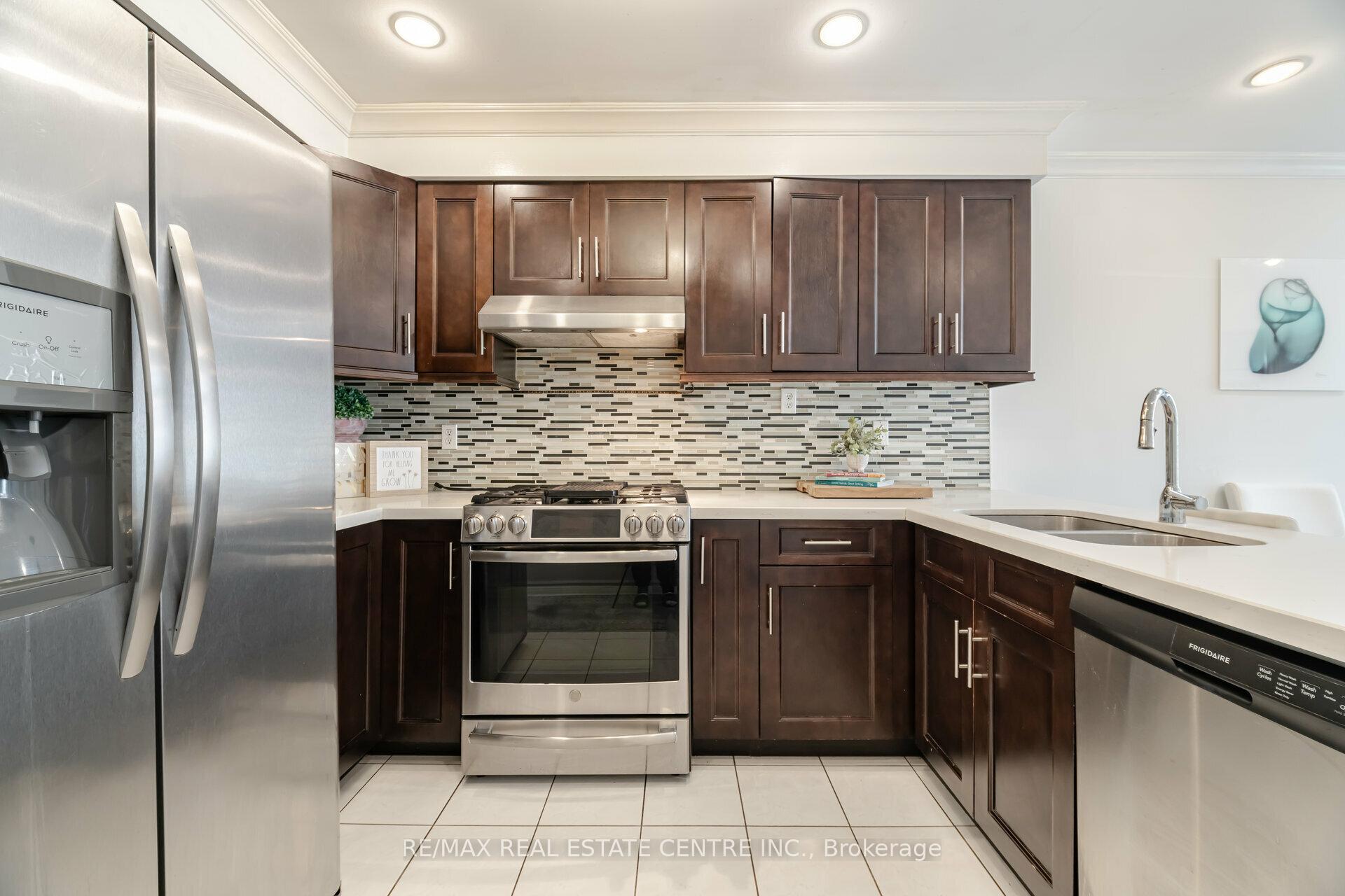 Photo 18 of 2485 Strathmore Crescent N, Mississauga, Central Erin Mills — HOMEH