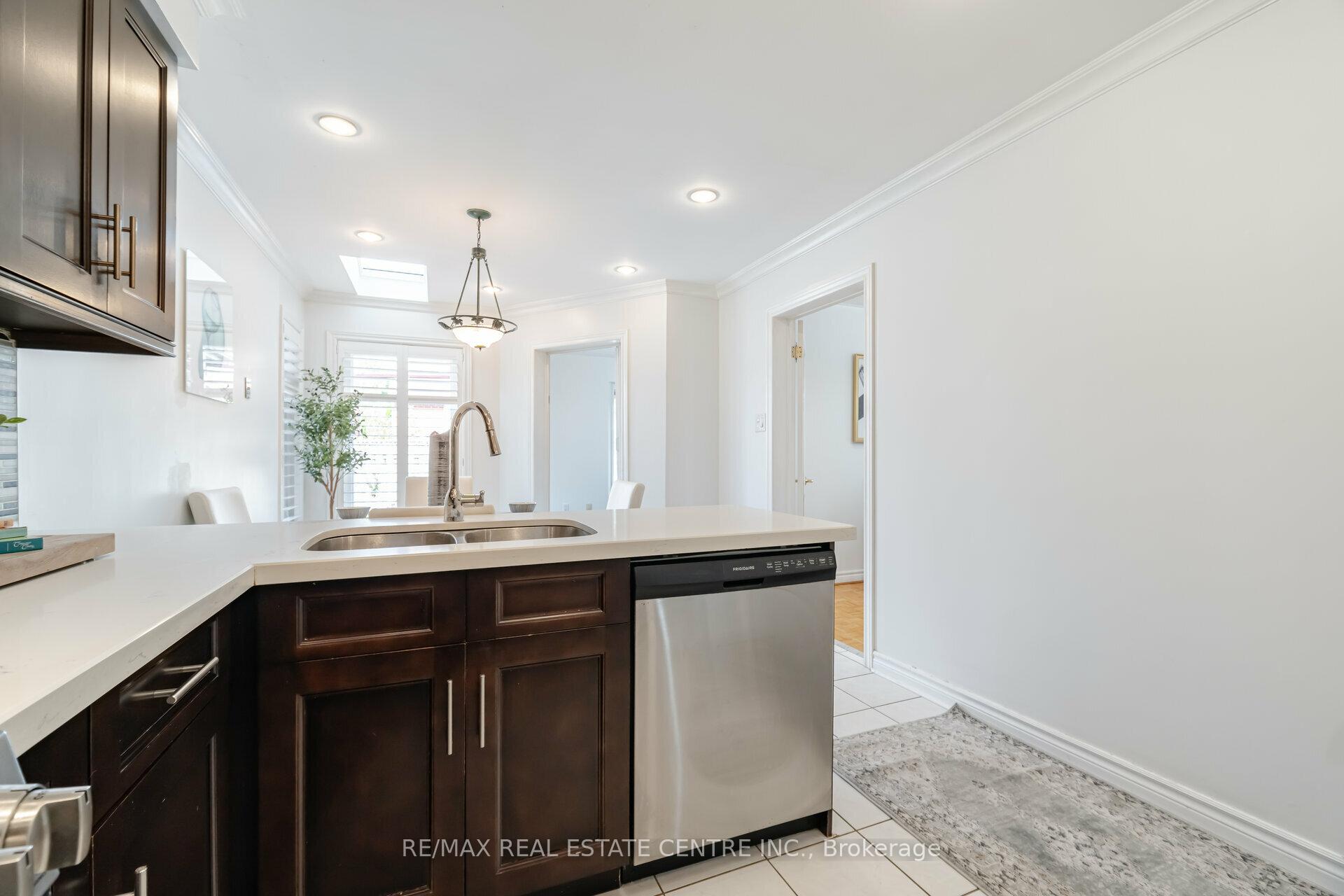 Photo 19 of 2485 Strathmore Crescent N, Mississauga, Central Erin Mills — HOMEH