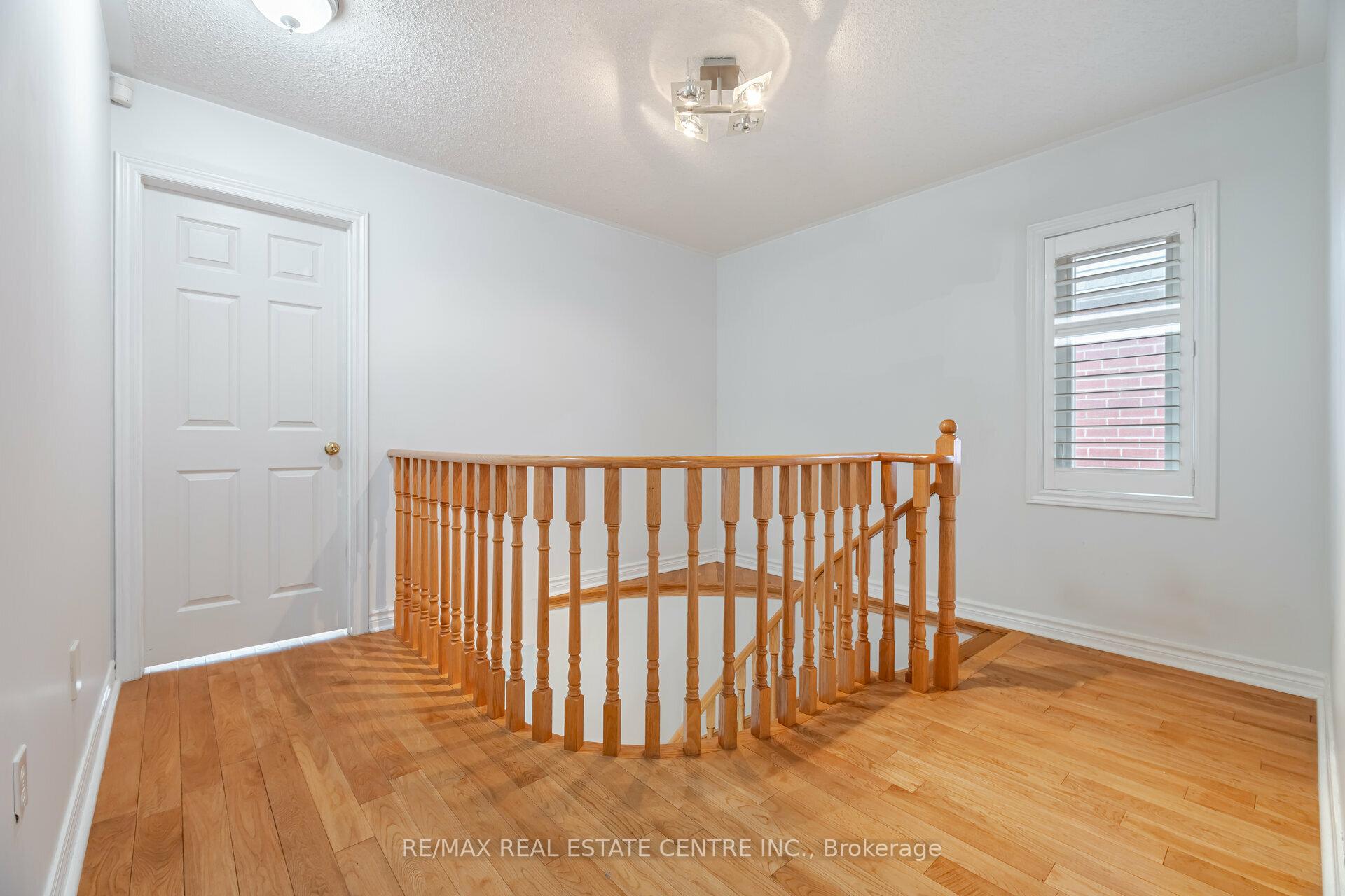 Photo 26 of 2485 Strathmore Crescent N, Mississauga, Central Erin Mills — HOMEH