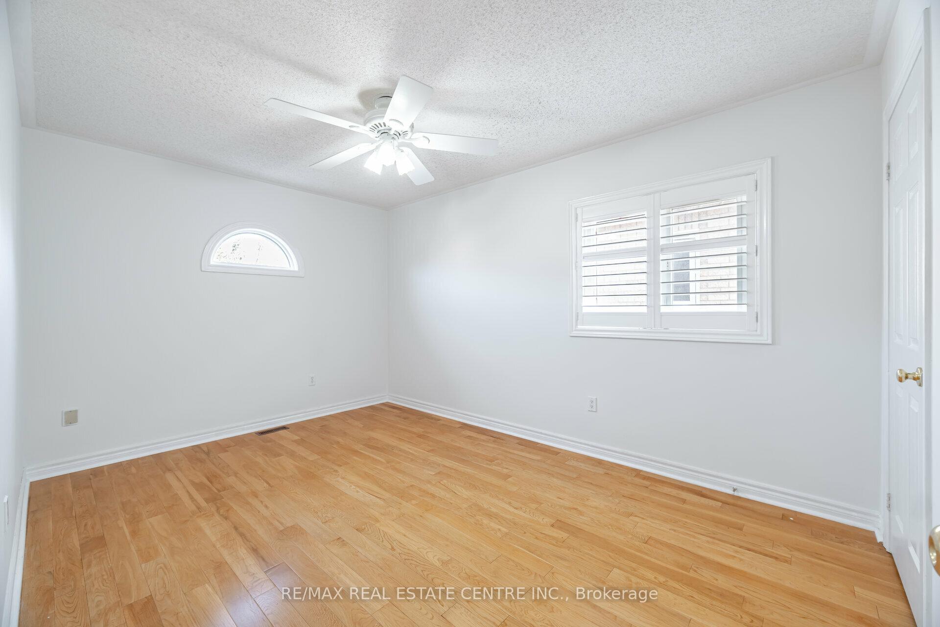 Photo 32 of 2485 Strathmore Crescent N, Mississauga, Central Erin Mills — HOMEH