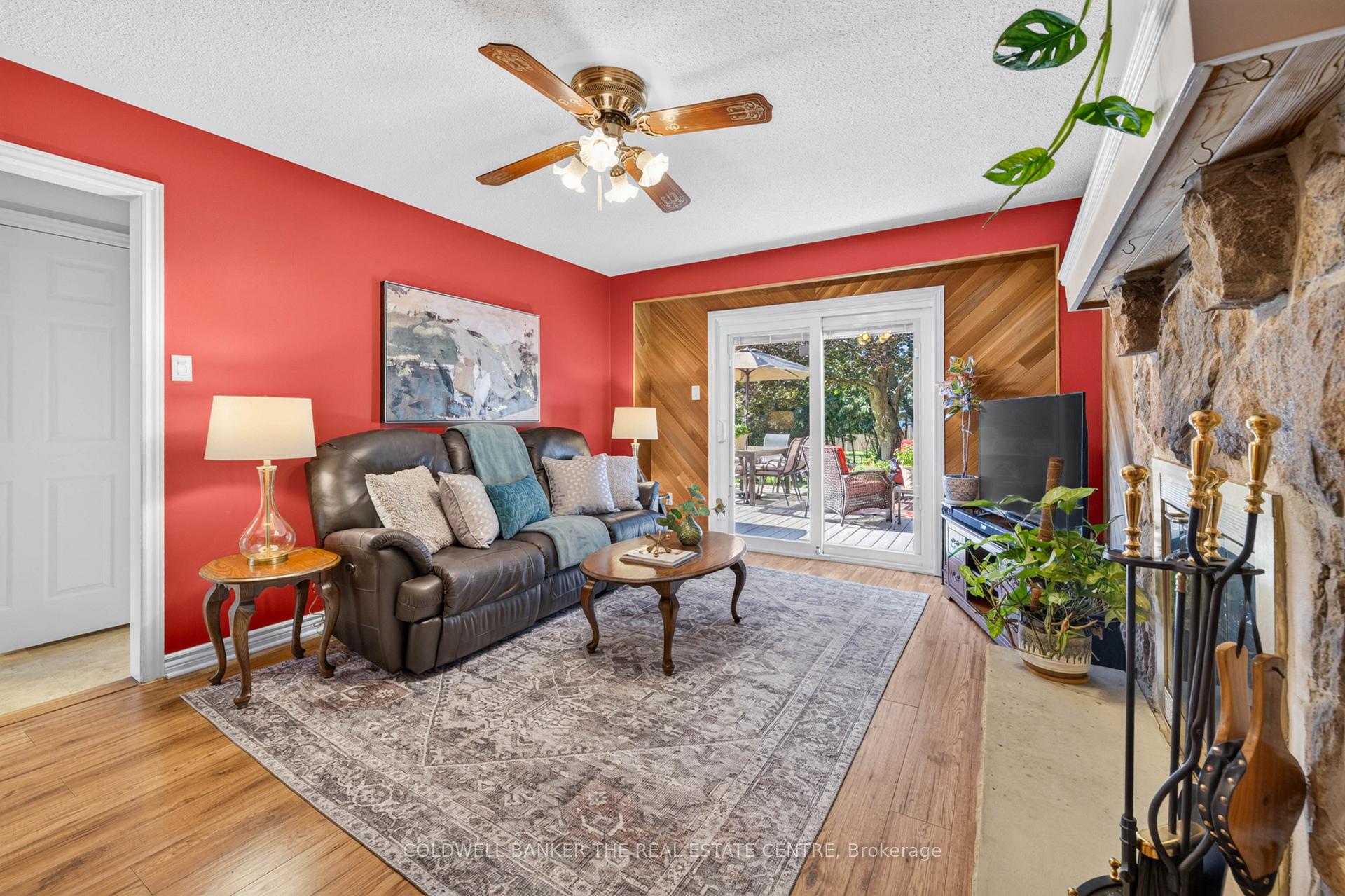 Photo 12 of 893 Arnold Crescent, Newmarket, Gorham-College Manor — HOMEH