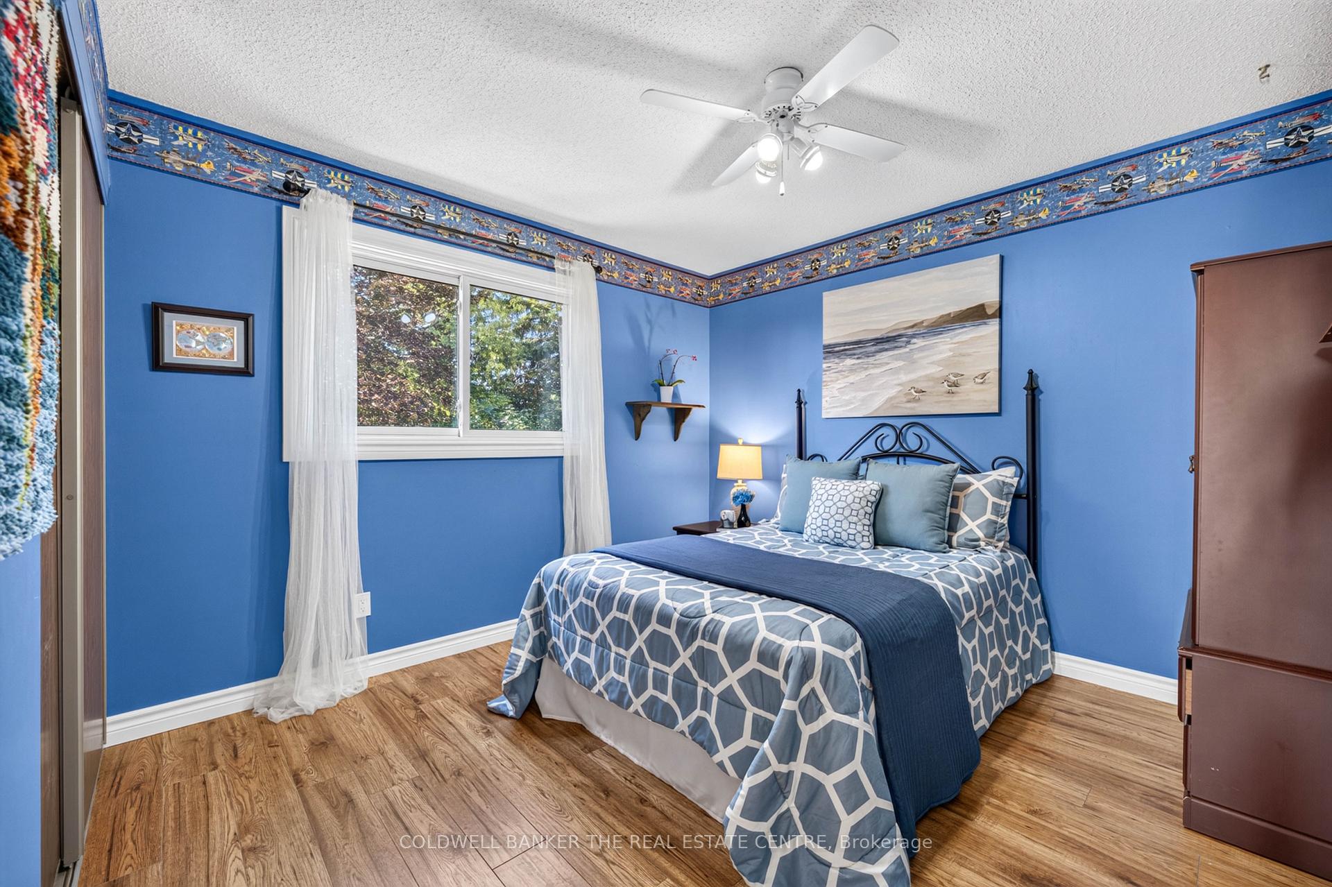 Photo 17 of 893 Arnold Crescent, Newmarket, Gorham-College Manor — HOMEH
