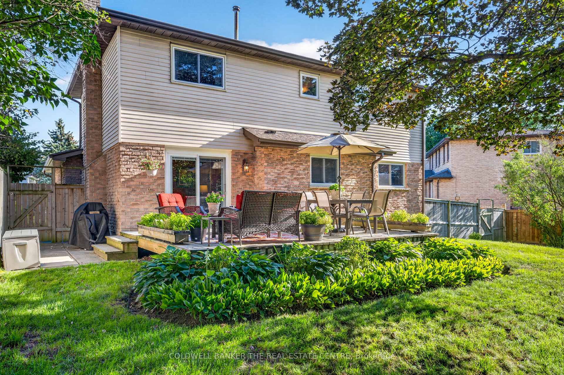 Photo 21 of 893 Arnold Crescent, Newmarket, Gorham-College Manor — HOMEH