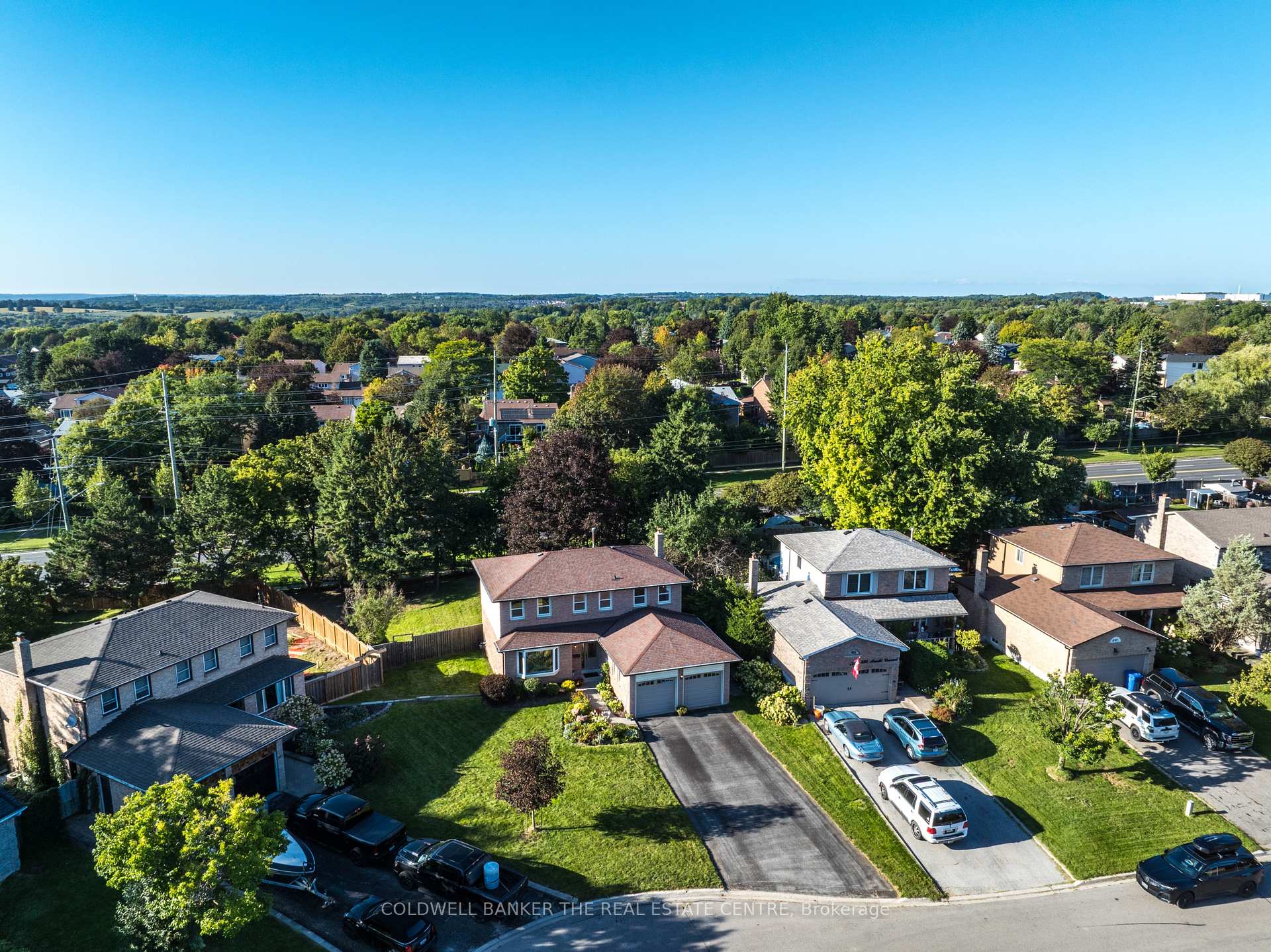 Photo 24 of 893 Arnold Crescent, Newmarket, Gorham-College Manor — HOMEH