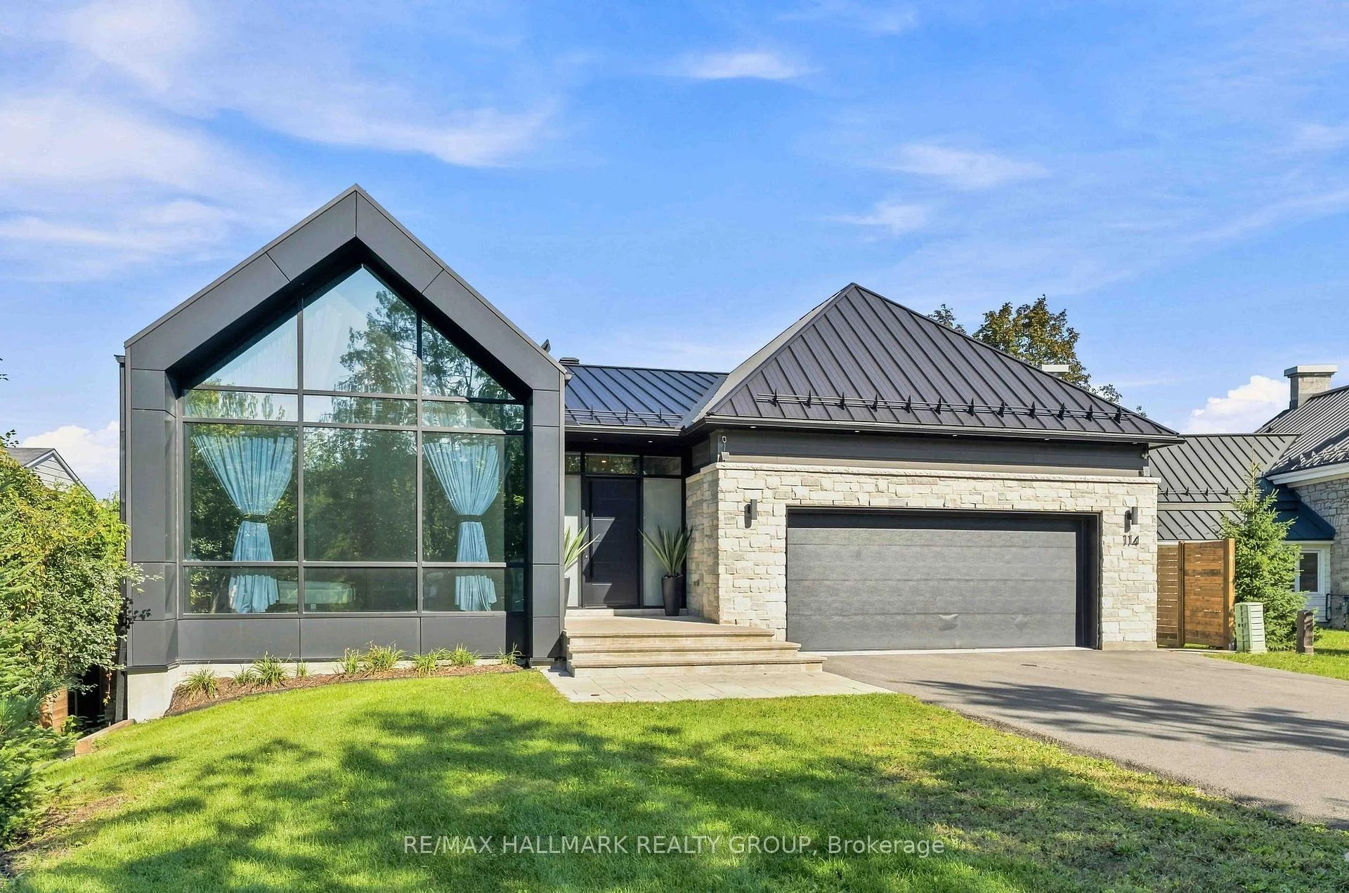 Photo 11 of 114 Theberge Private, Ottawa, Meadowlands/St. Claire Gardens — HOMEH